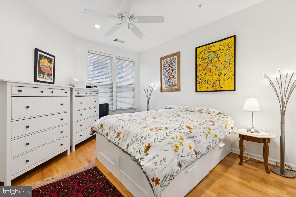 SAVOY AT RESTON TOWN CENTER - Residential