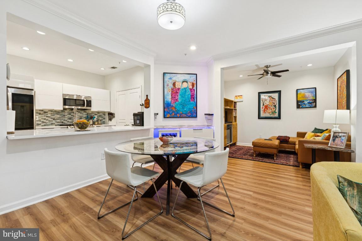 SAVOY AT RESTON TOWN CENTER - Residential