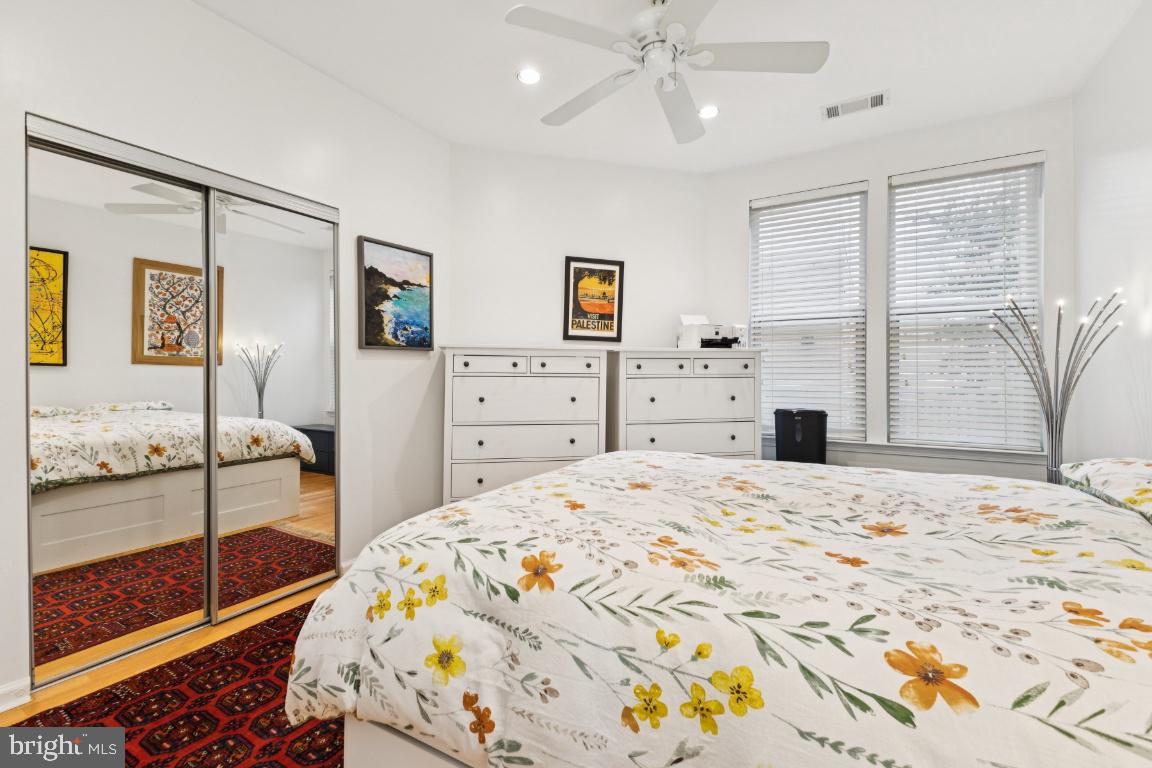 SAVOY AT RESTON TOWN CENTER - Residential