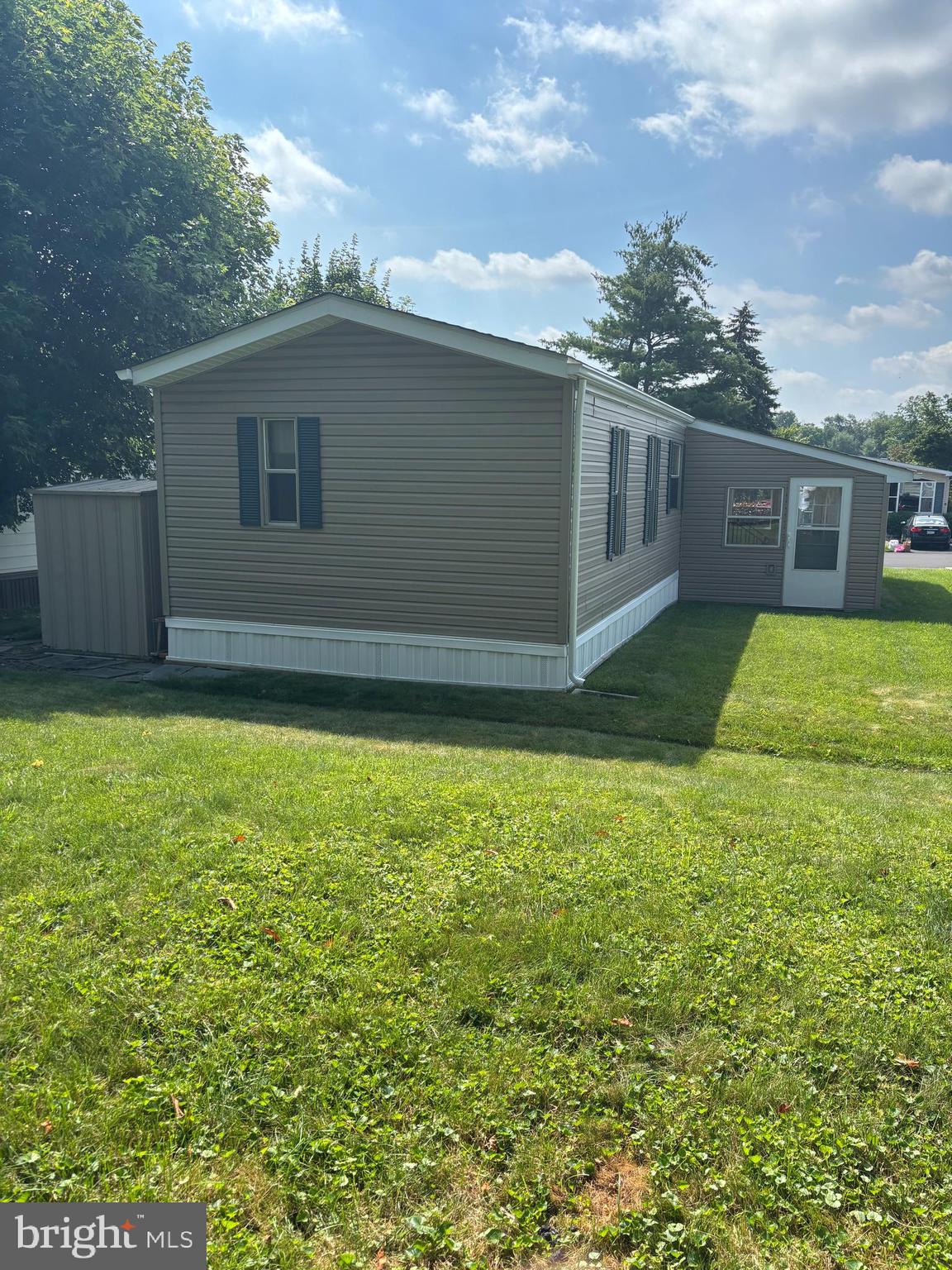 371 WOODSTREAM WAY