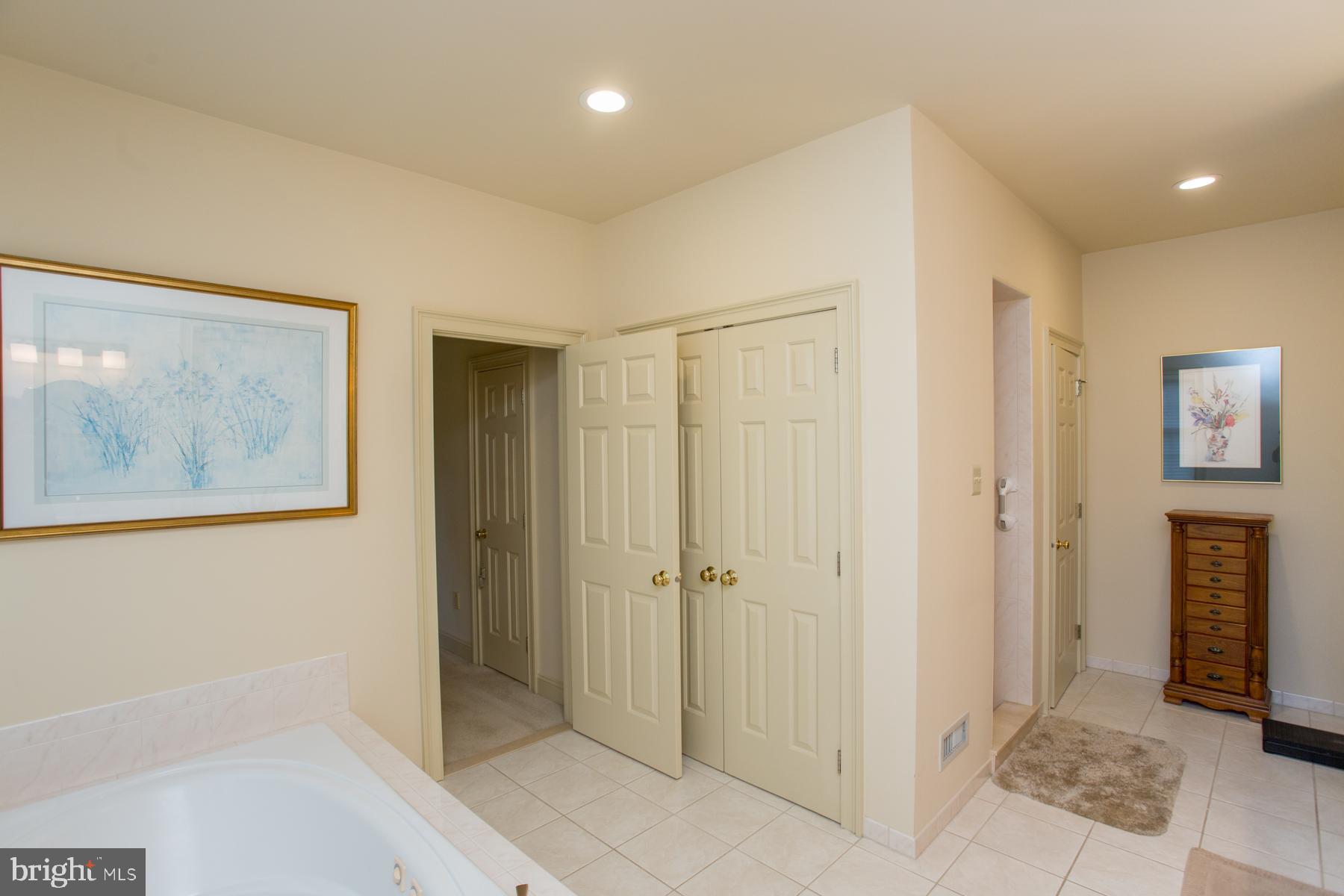 HONEY HOLLOW - Residential