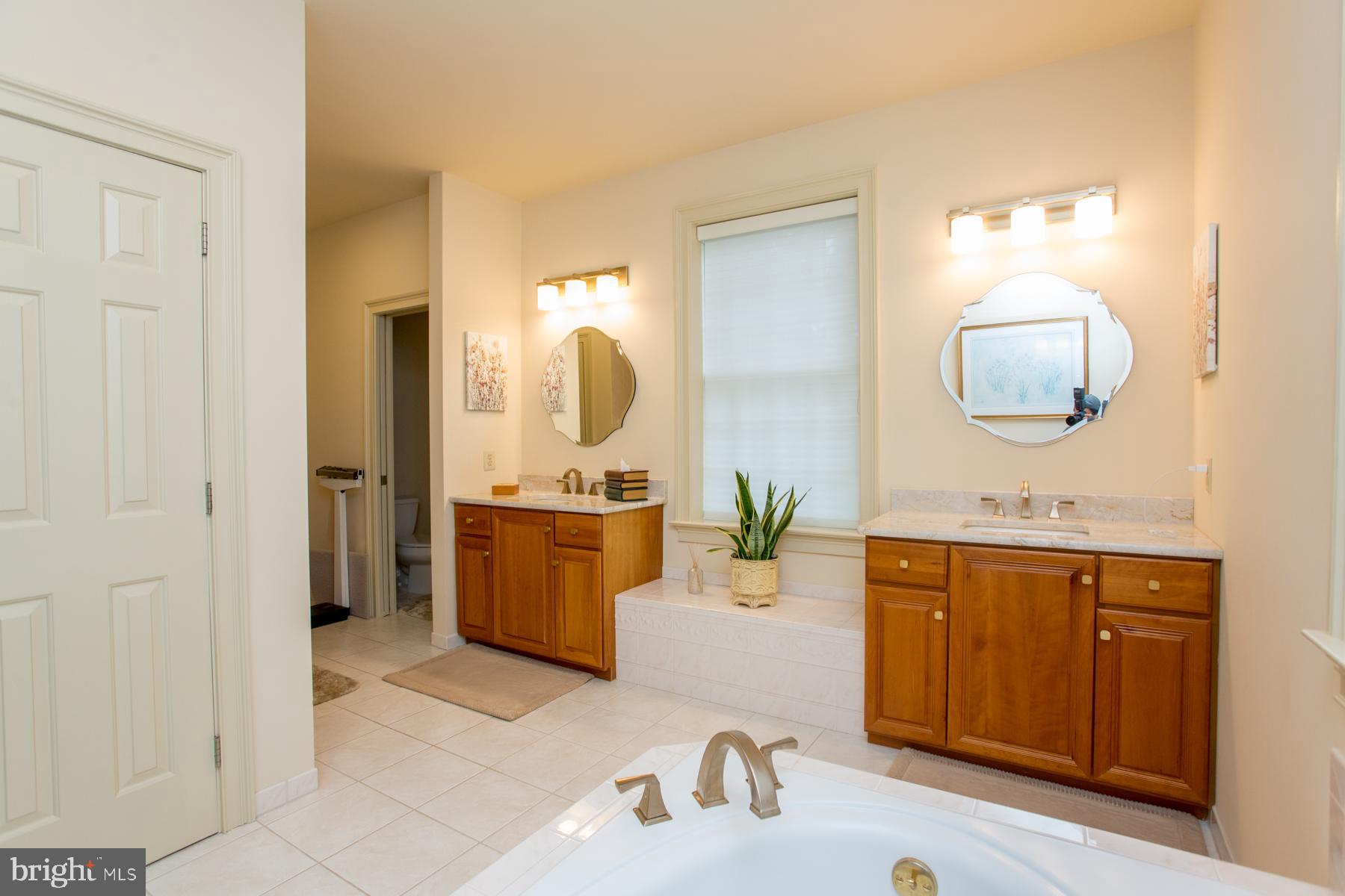 HONEY HOLLOW - Residential