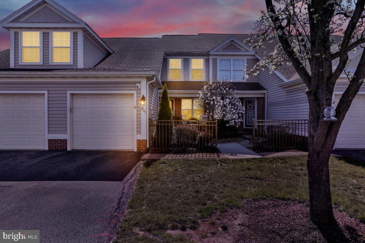 OAK HILL - Residential