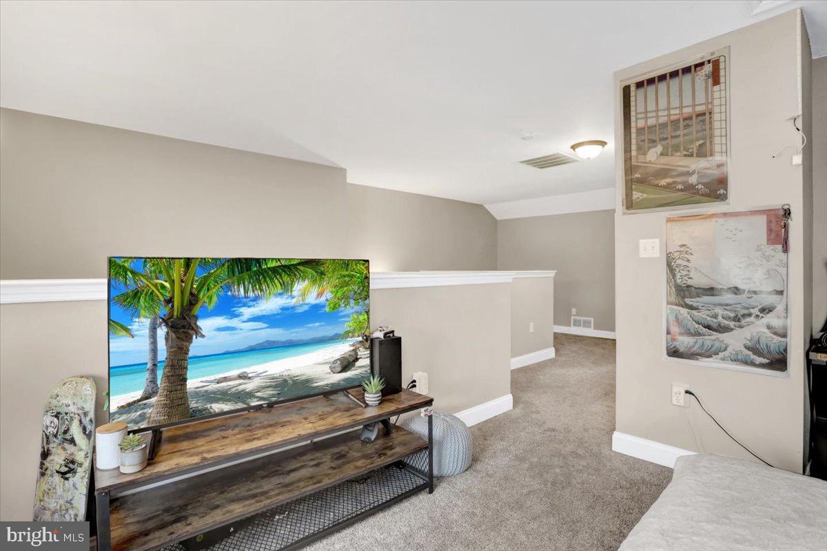 OAK HILL - Residential