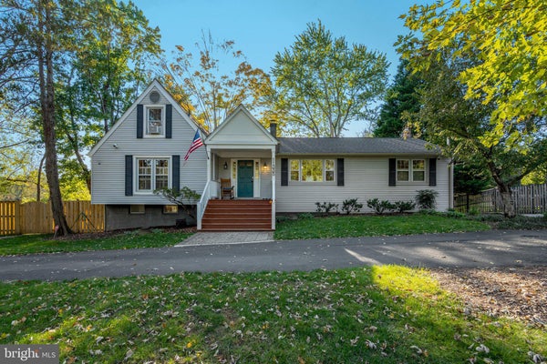 11335 WAPLES MILL RD, OAKTON, VA 22124 - Image dc5d890e99d74b4ff8a1386de085f711/249968944