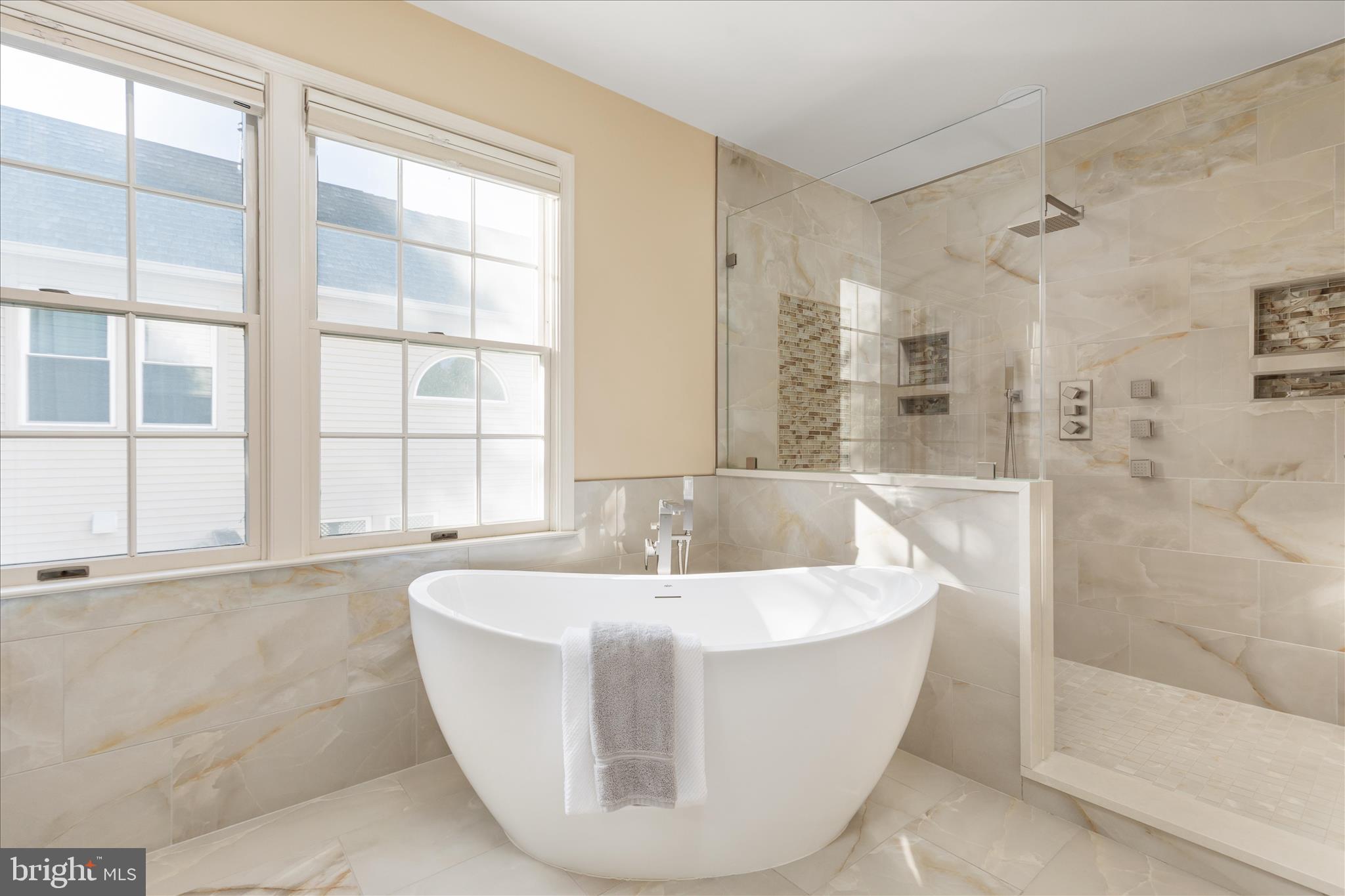 ASHBURTON OAKS - Residential