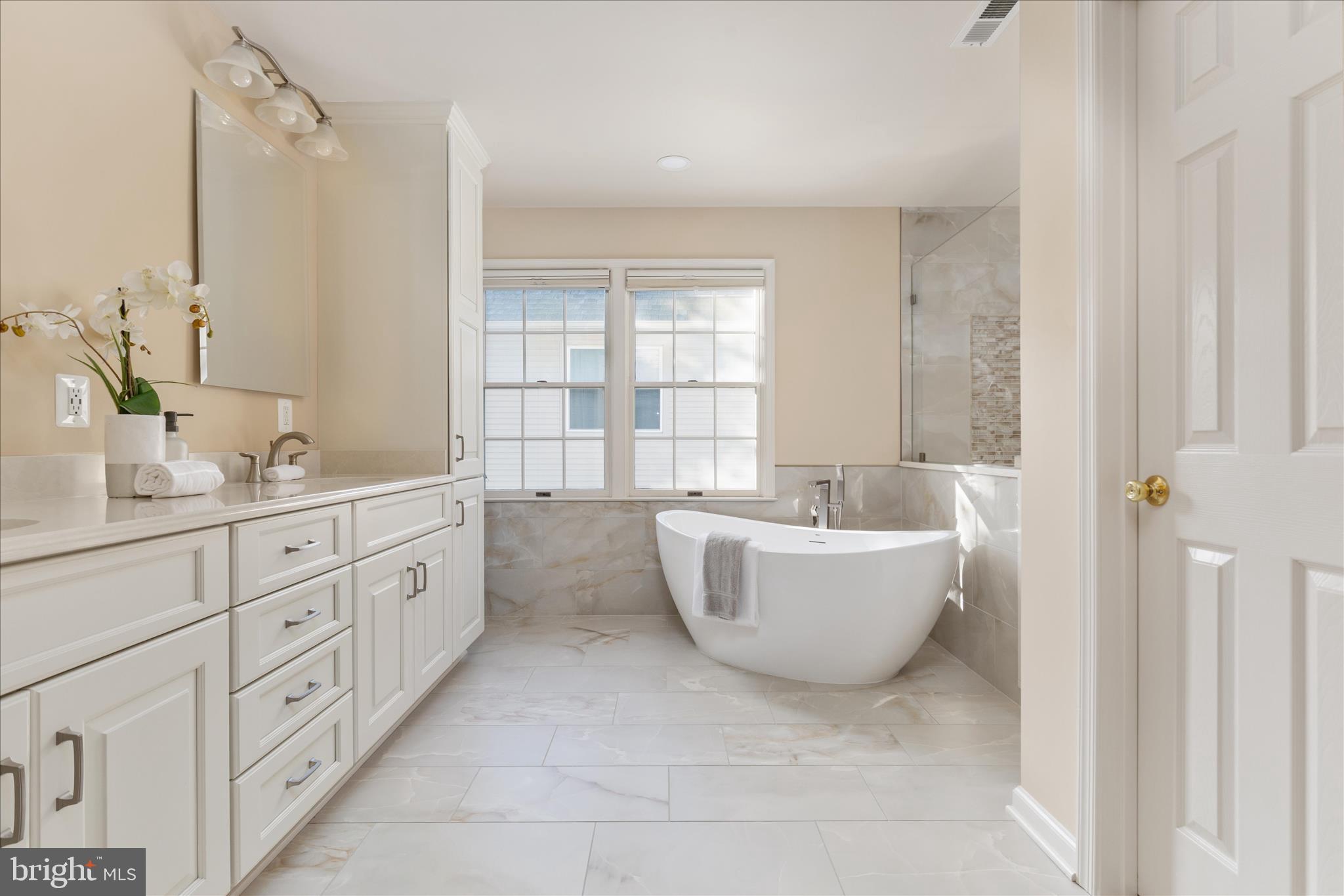 ASHBURTON OAKS - Residential