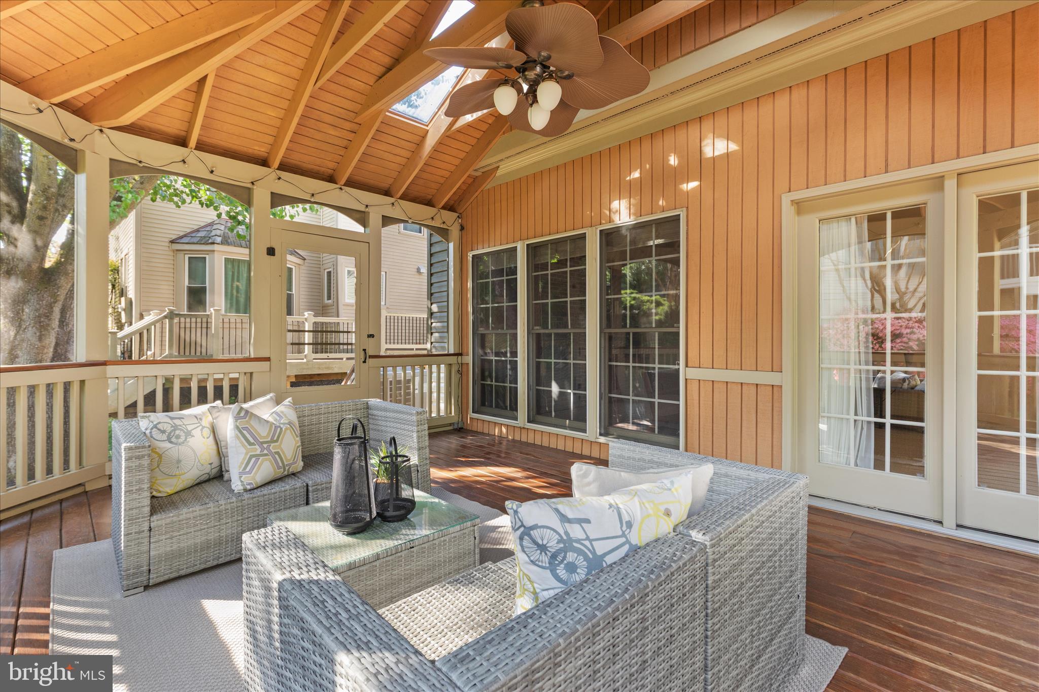 ASHBURTON OAKS - Residential