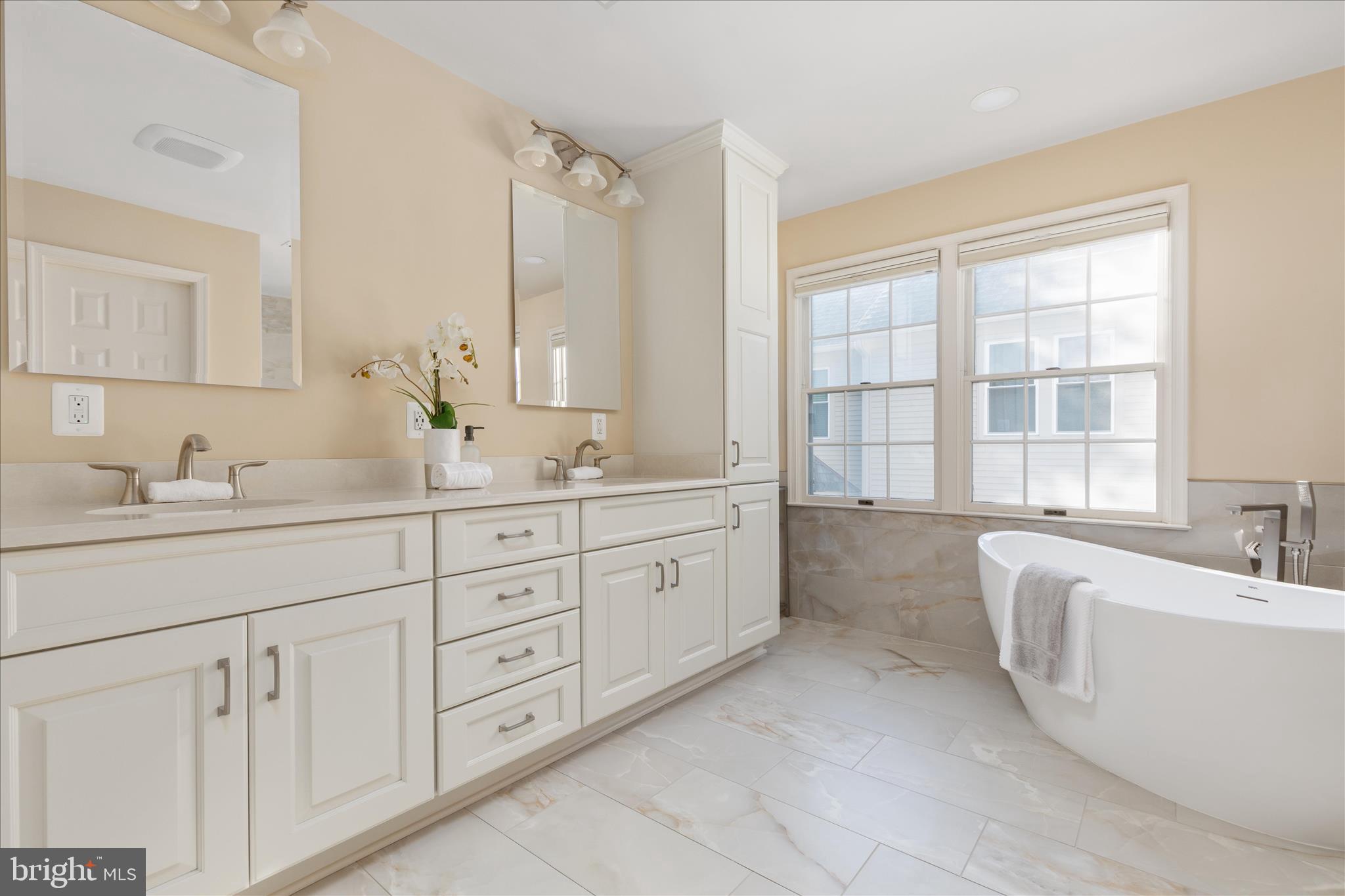 ASHBURTON OAKS - Residential