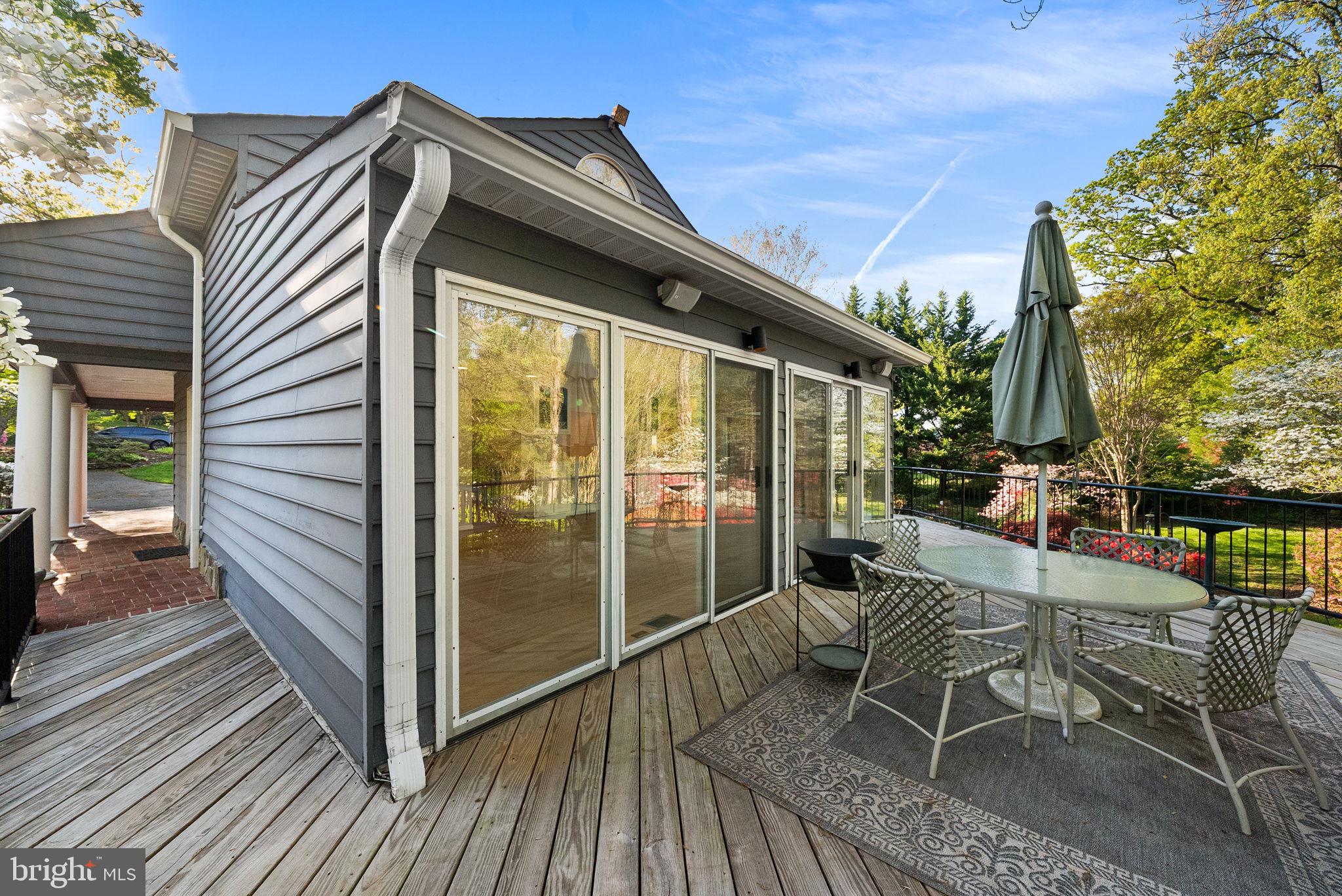 COLUMBIA OAKS - Residential