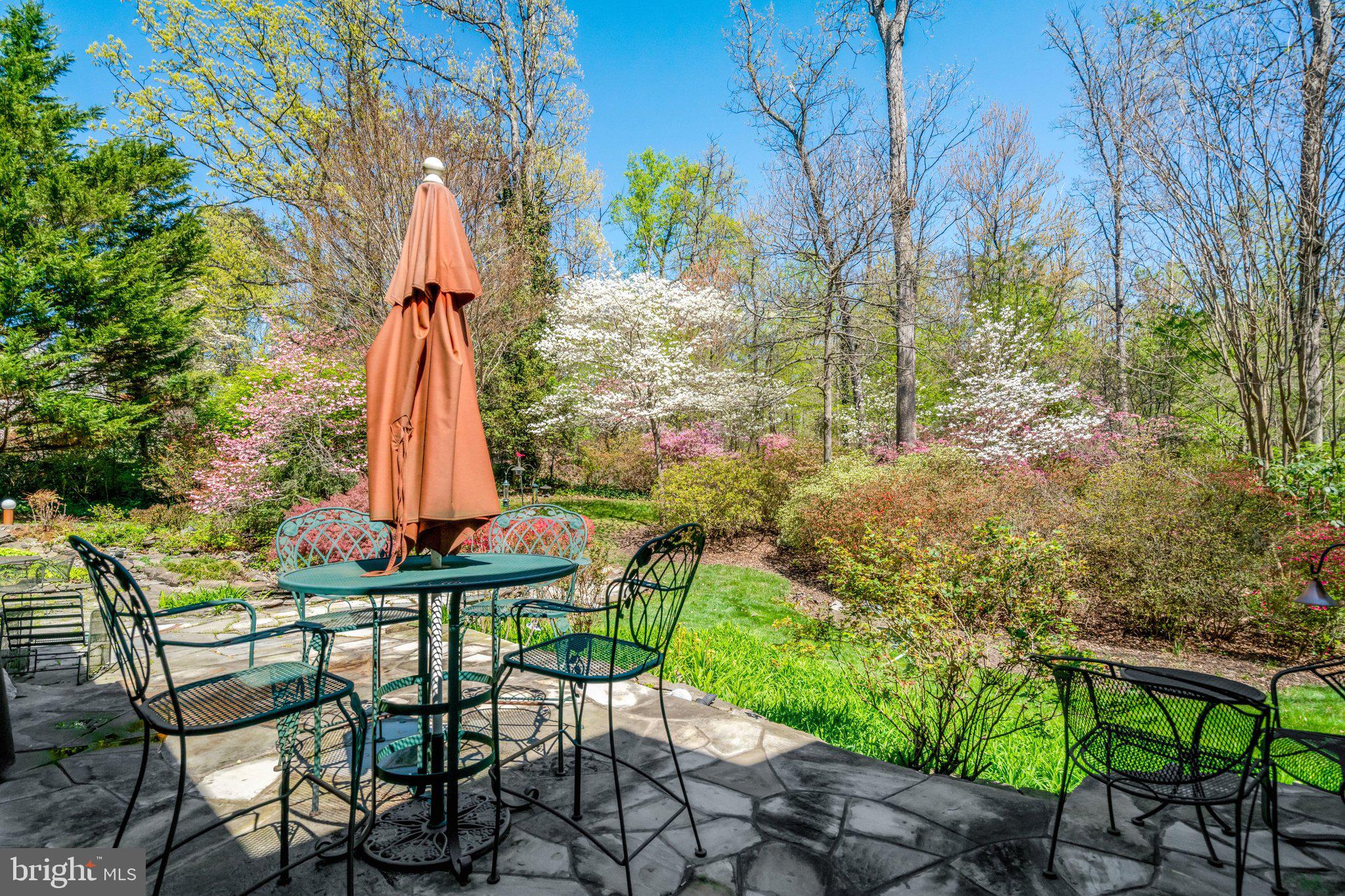 COLUMBIA OAKS - Residential