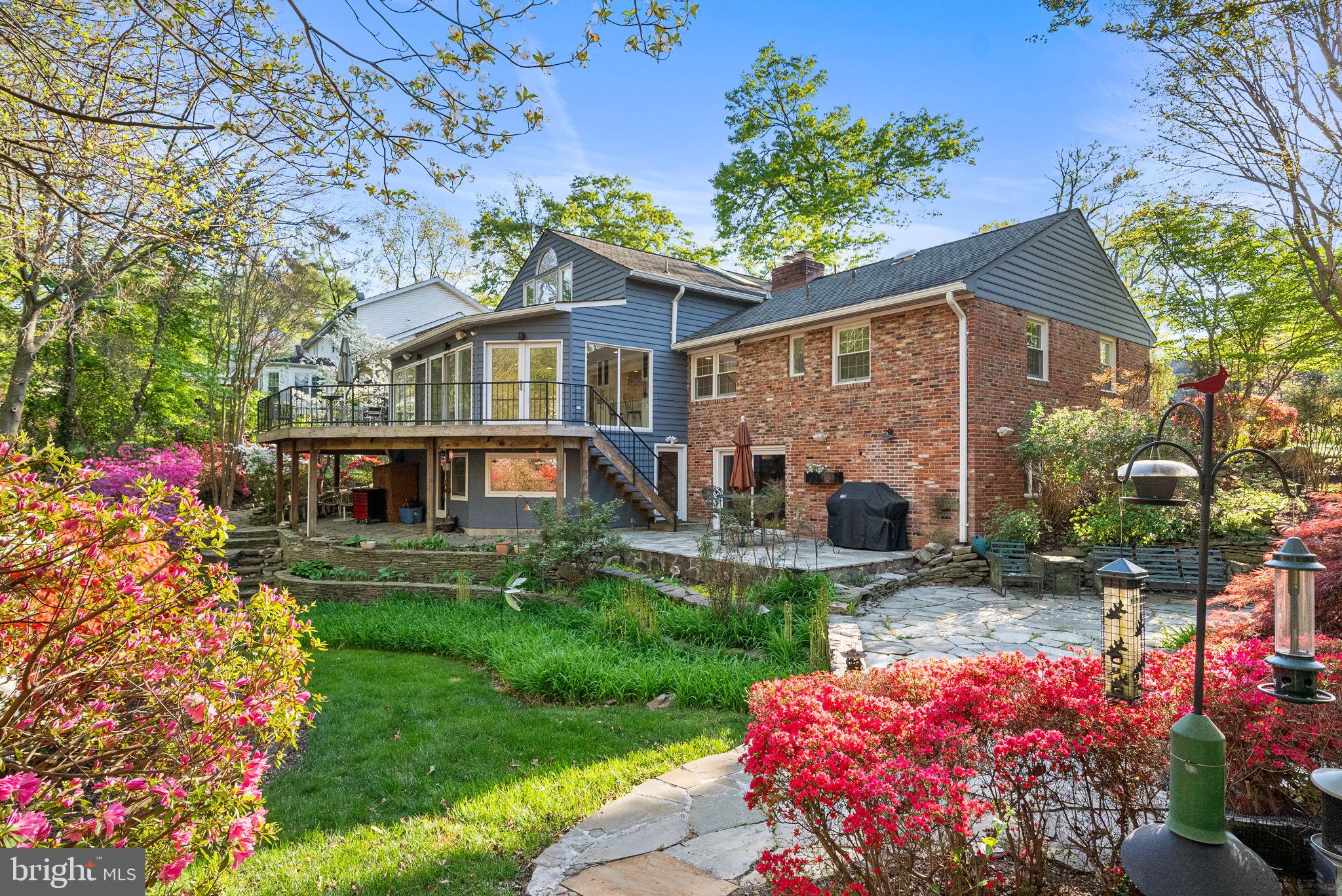 COLUMBIA OAKS - Residential