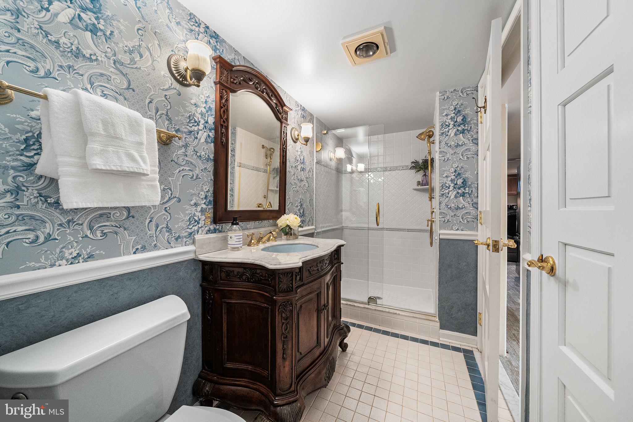 COLUMBIA OAKS - Residential