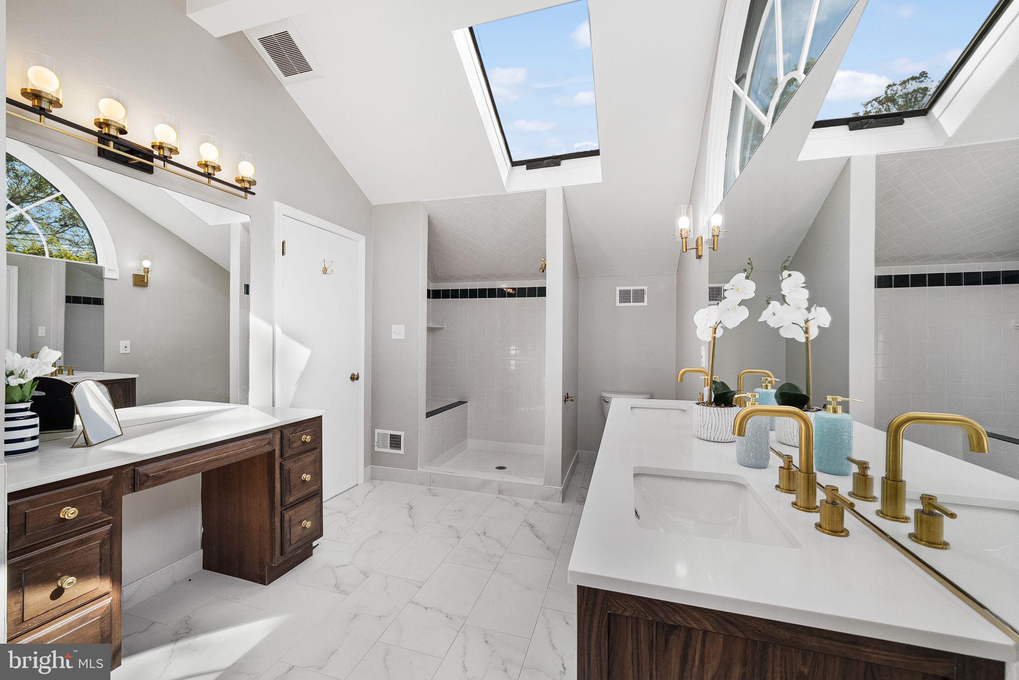 COLUMBIA OAKS - Residential