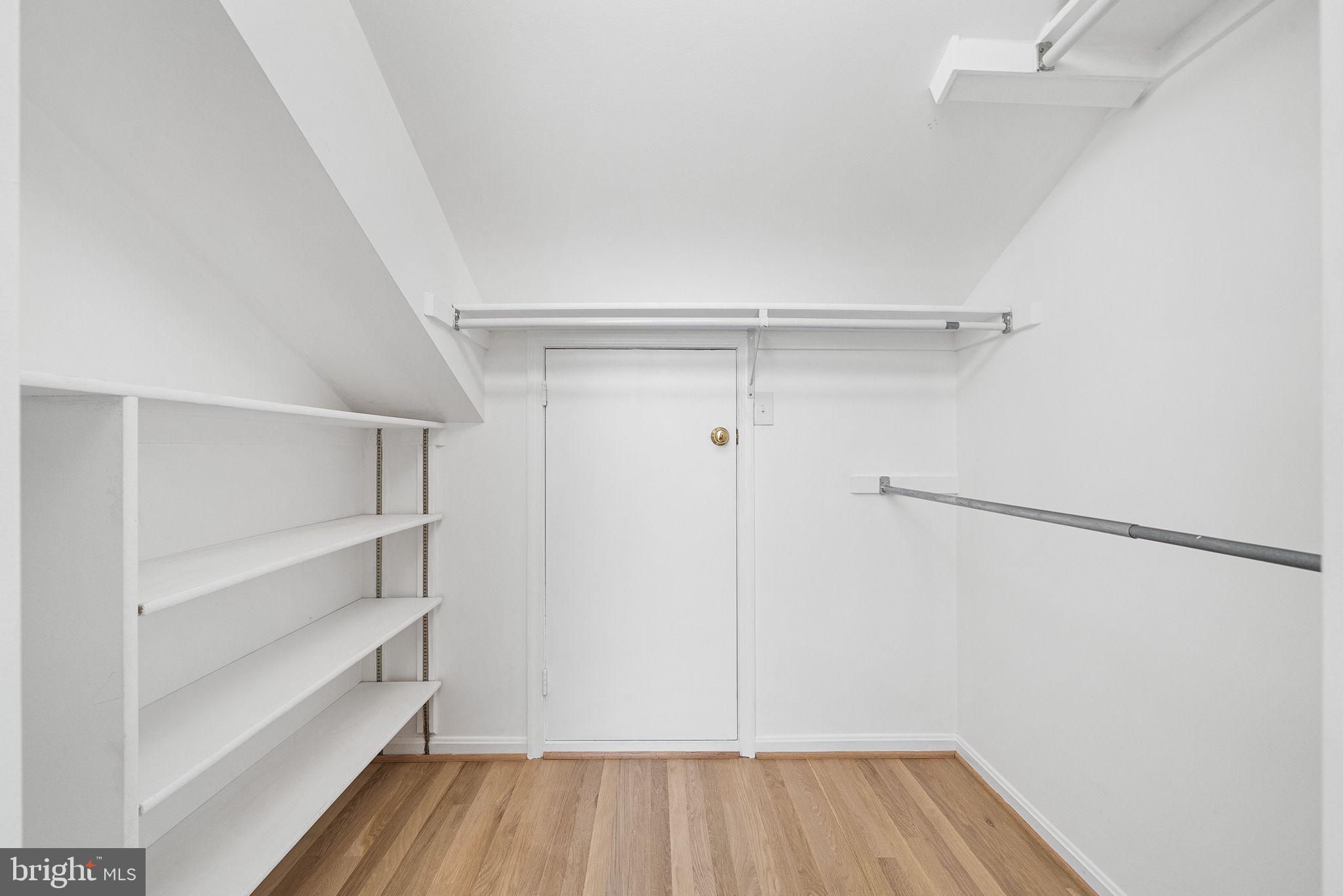 COLUMBIA OAKS - Residential