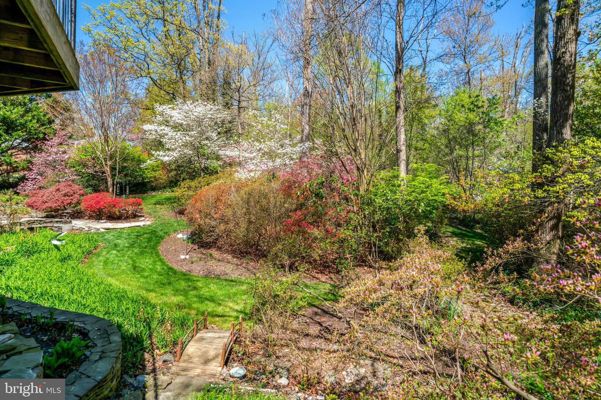 COLUMBIA OAKS - Residential