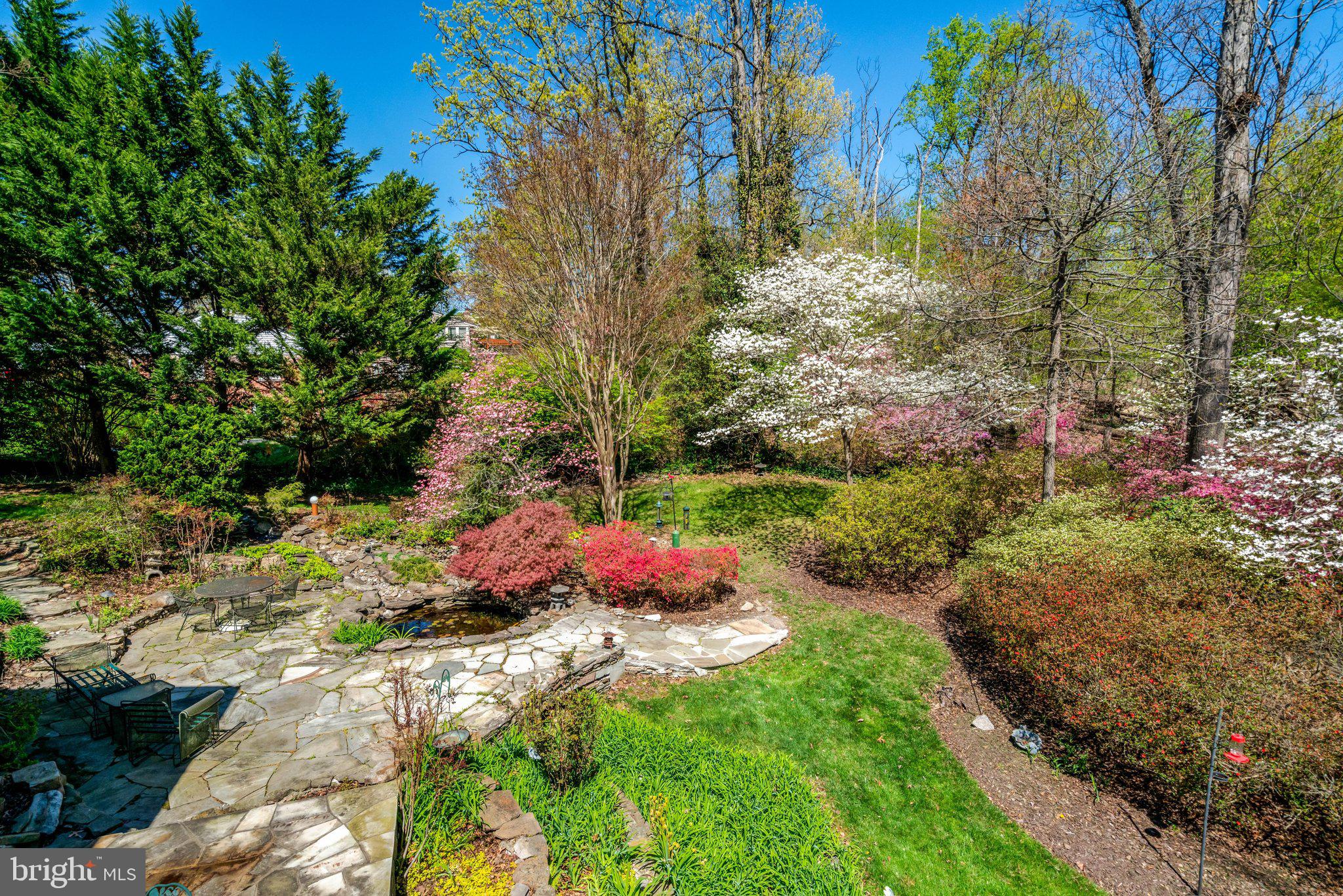 COLUMBIA OAKS - Residential