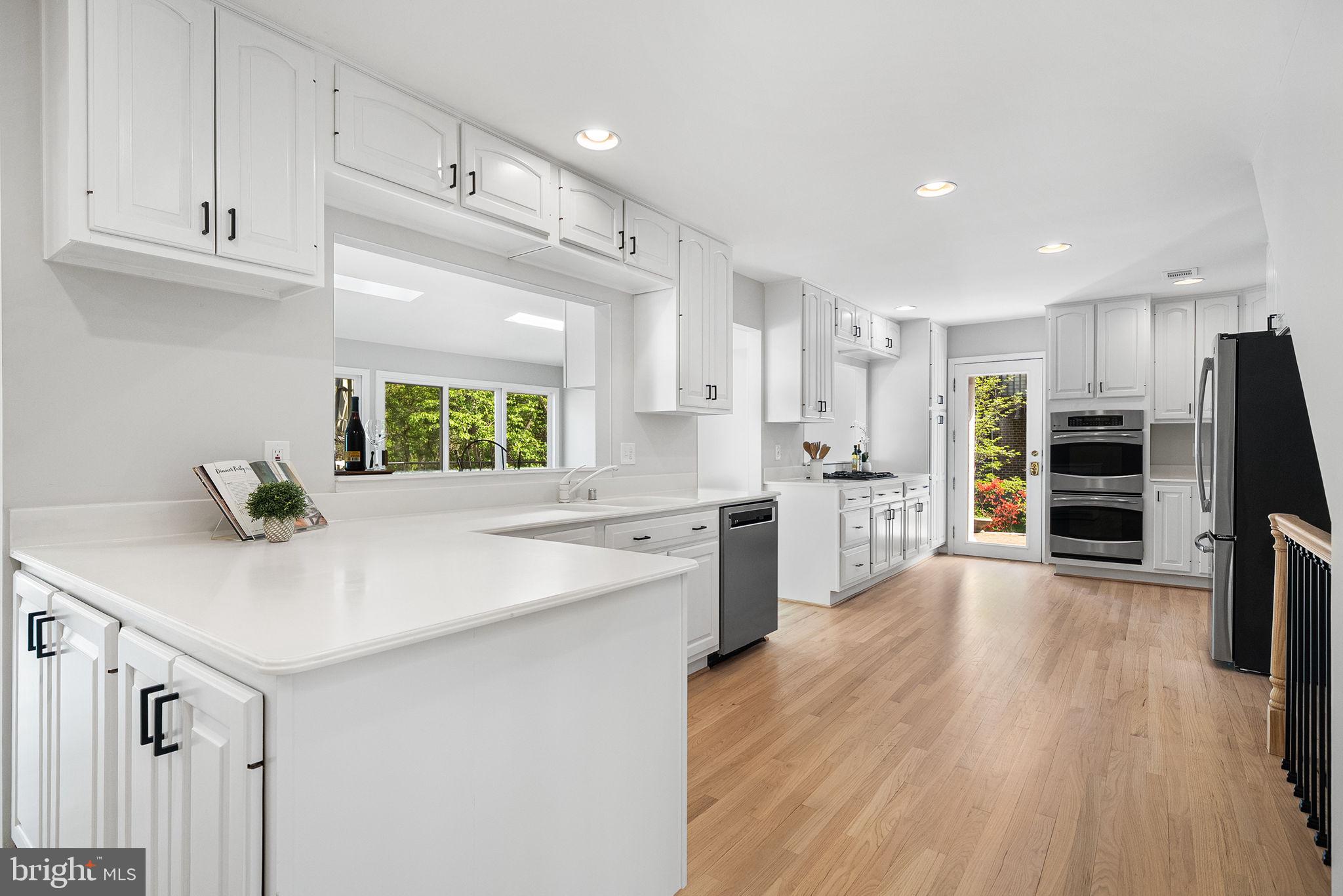 COLUMBIA OAKS - Residential