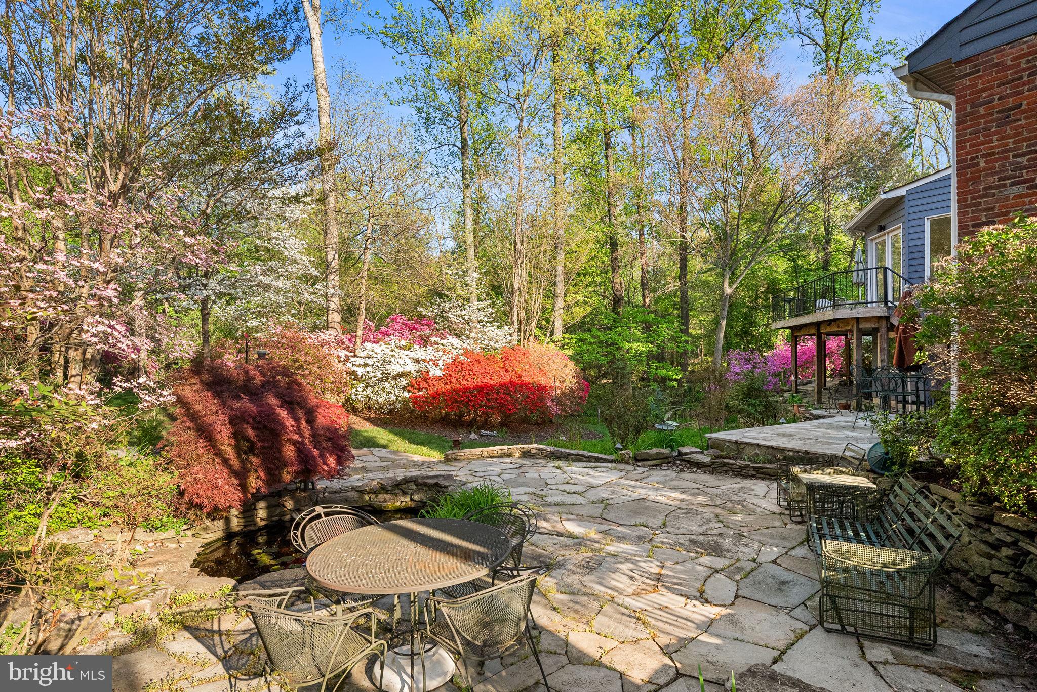 COLUMBIA OAKS - Residential