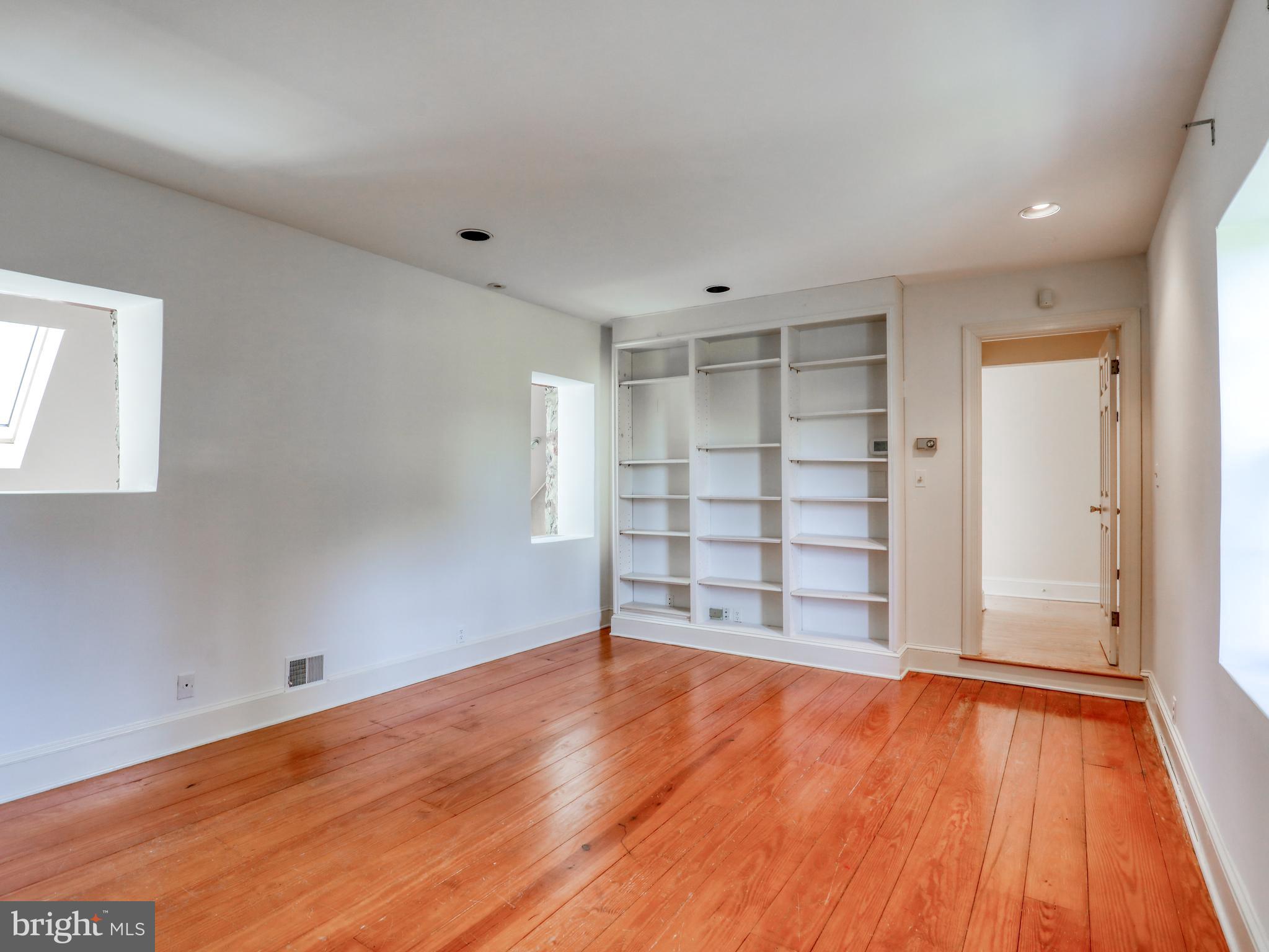 MEETINGHOUSE FARM - Residential