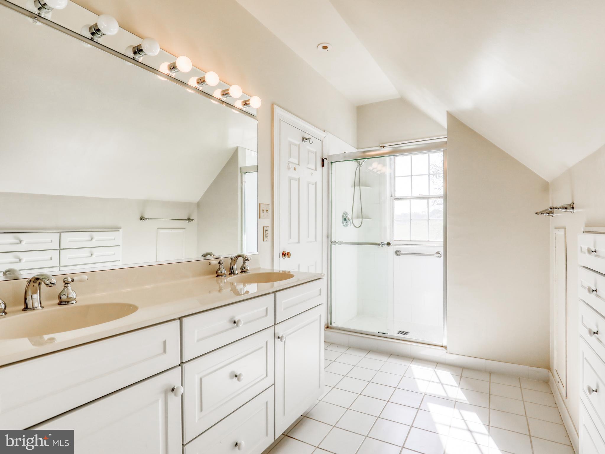 MEETINGHOUSE FARM - Residential