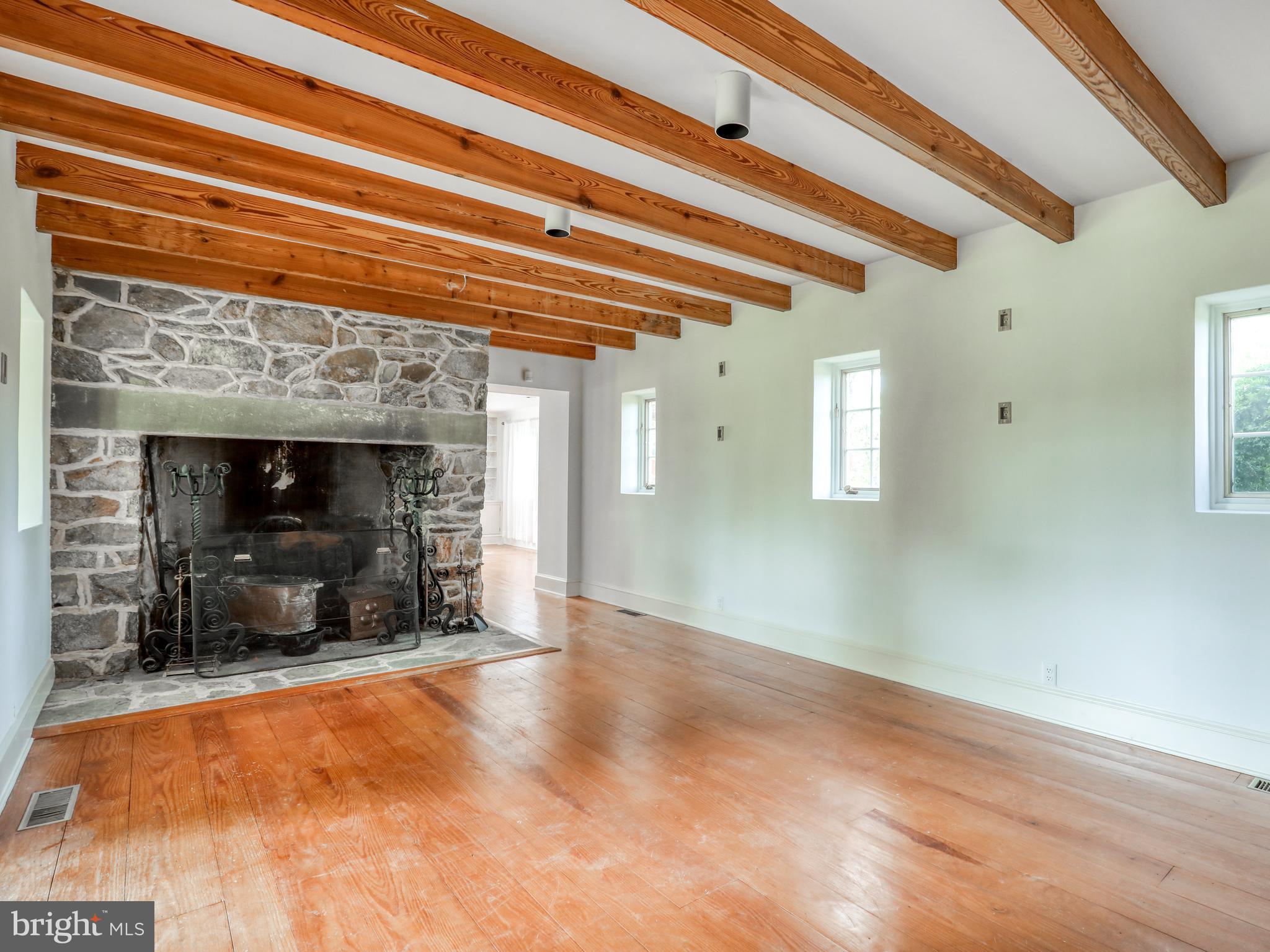 MEETINGHOUSE FARM - Residential