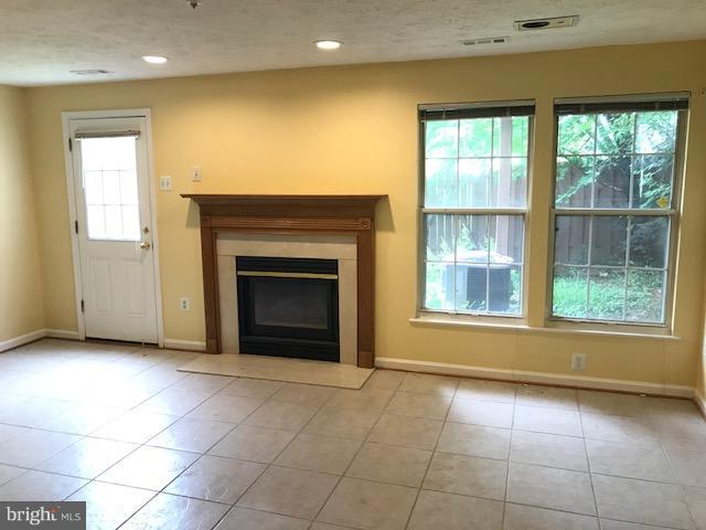 BALLENGER CROSSING - Residential Lease