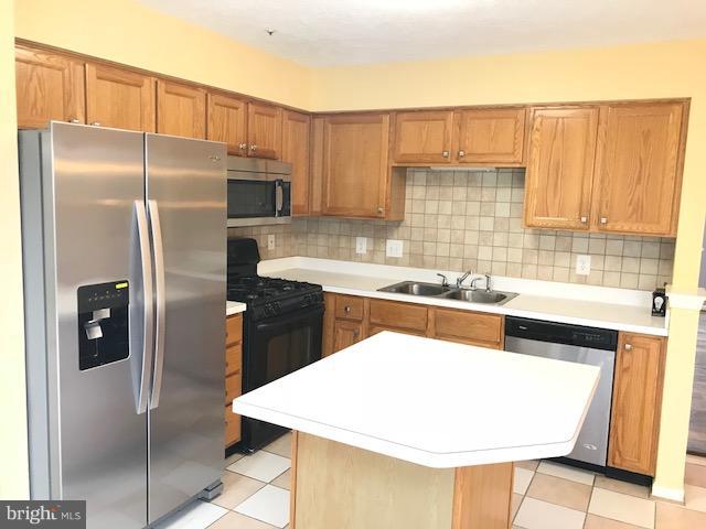 BALLENGER CROSSING - Residential Lease