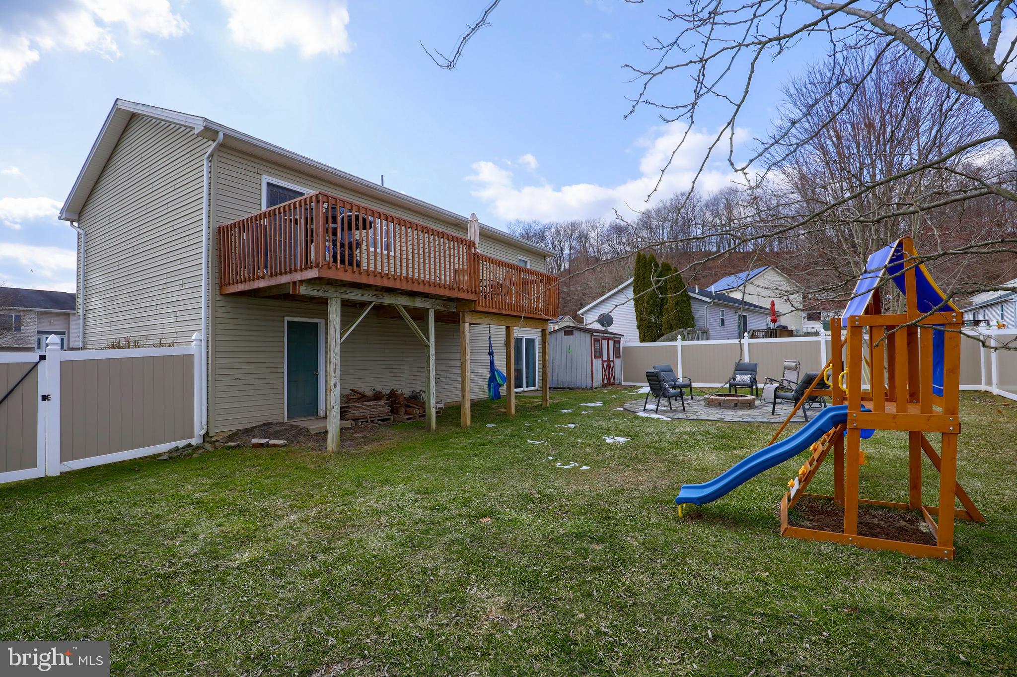 RIVERSIDE - Residential