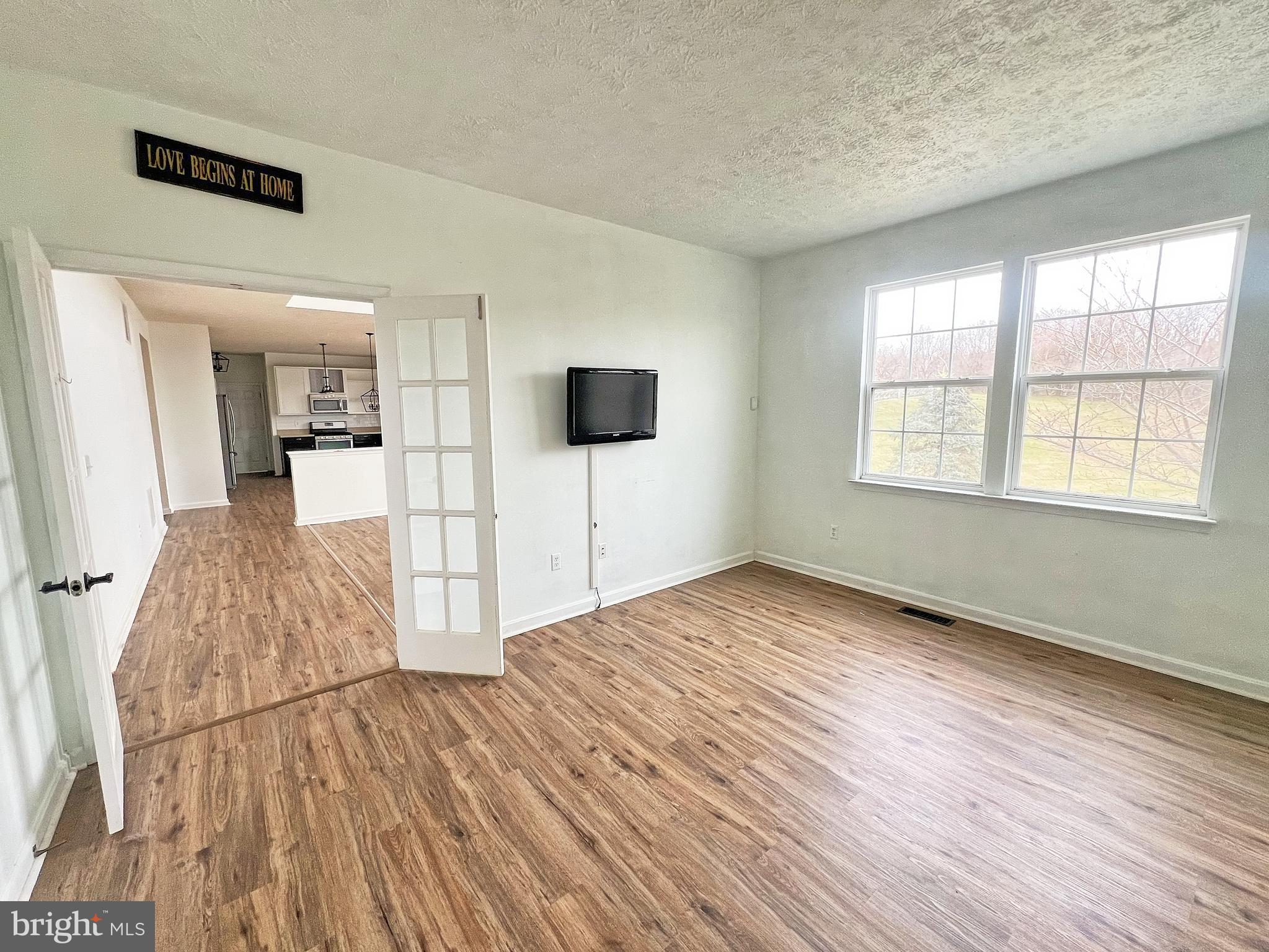 MANCHESTER FARMS - Residential