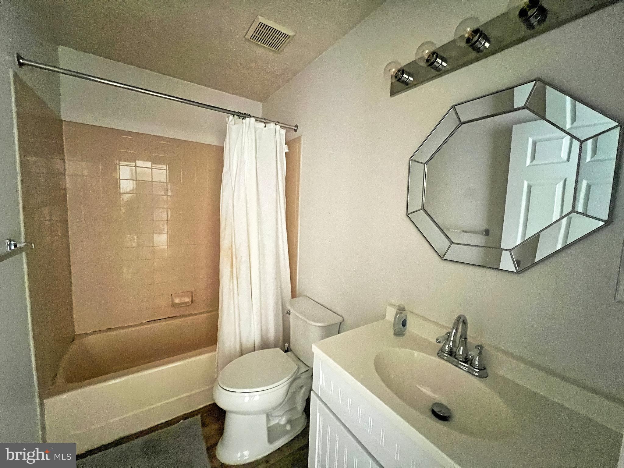 MANCHESTER FARMS - Residential