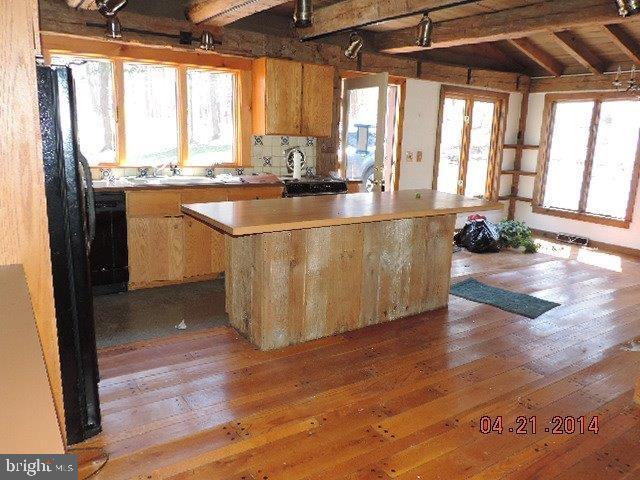 SPRING HILL ACRES - Residential