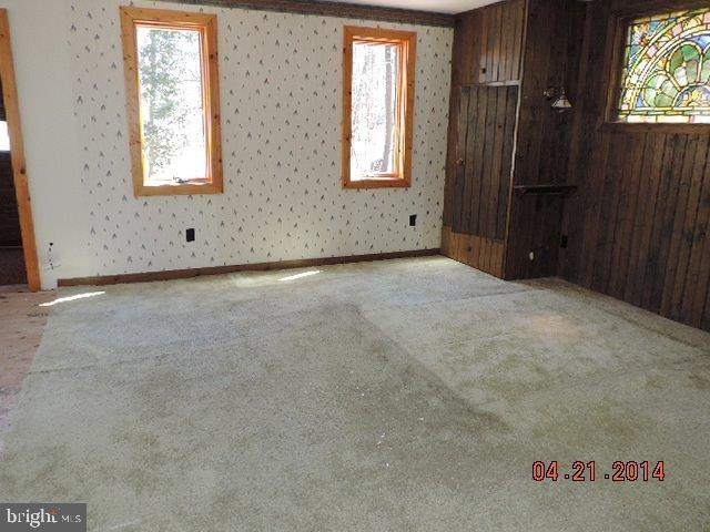 SPRING HILL ACRES - Residential