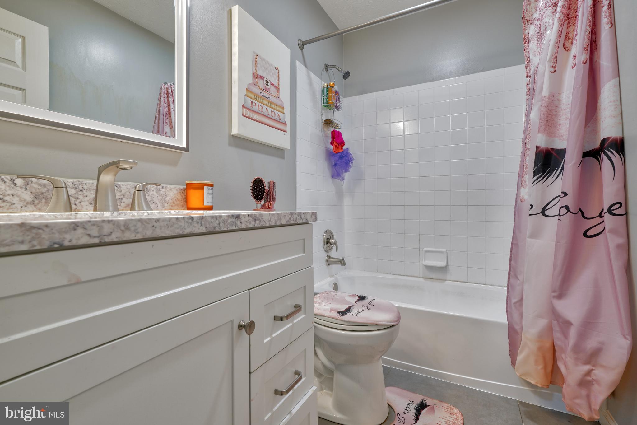 CHAPEL GLEN - Residential