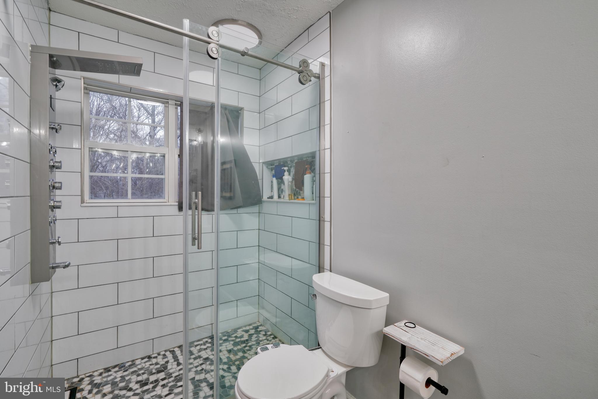 CHAPEL GLEN - Residential