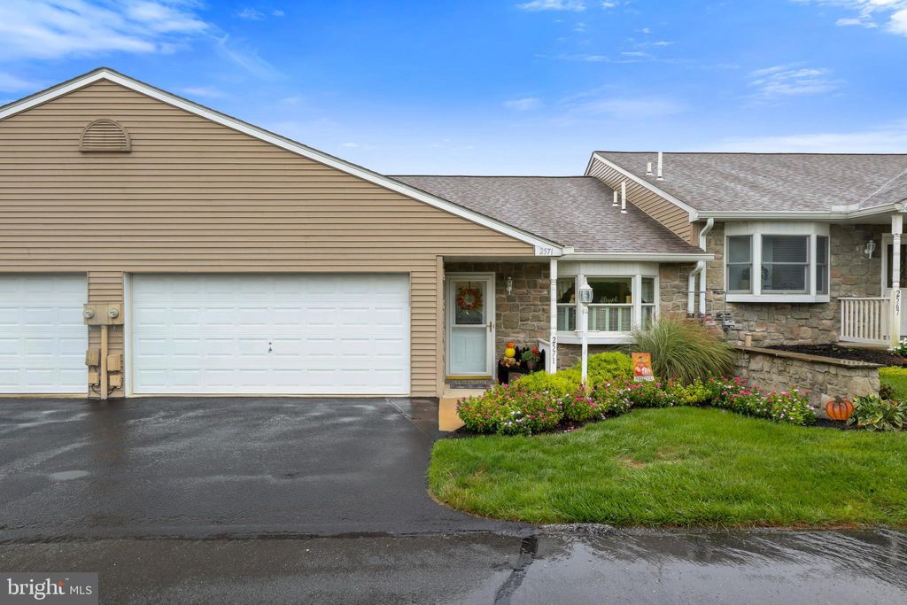 Photo of 2571 Pin Oak Drive #119, YORK, PA 17406 (MLS # PAYK2091584)