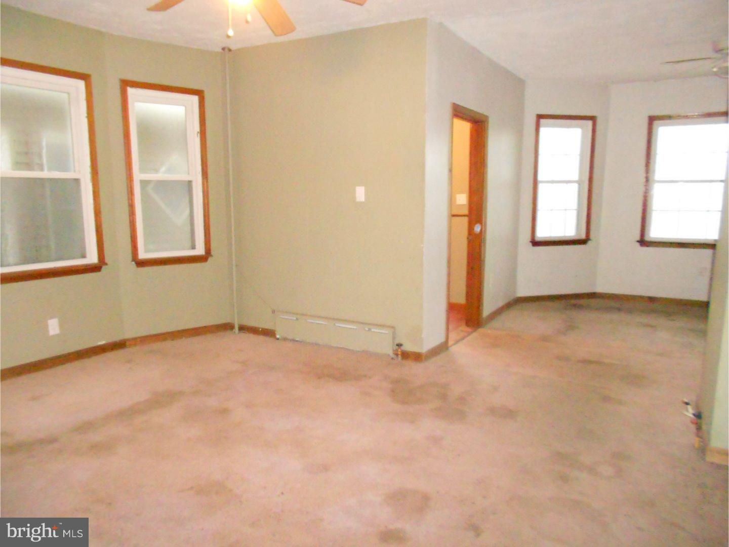 SUMMIT HILL - Residential