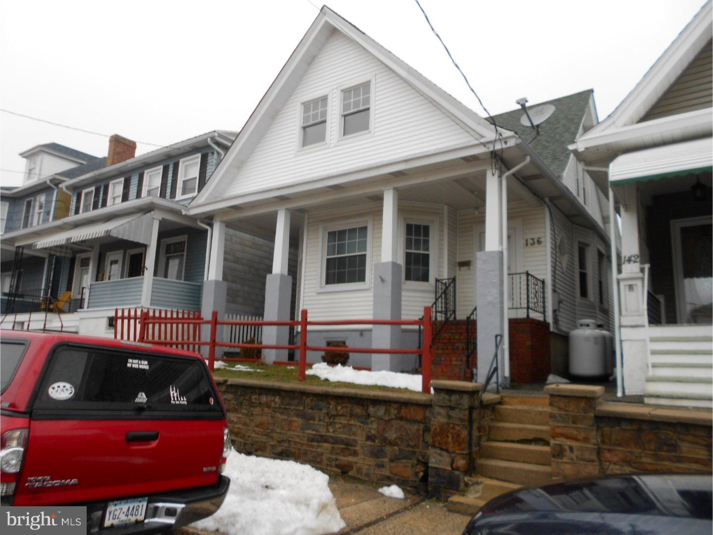 SUMMIT HILL - Residential