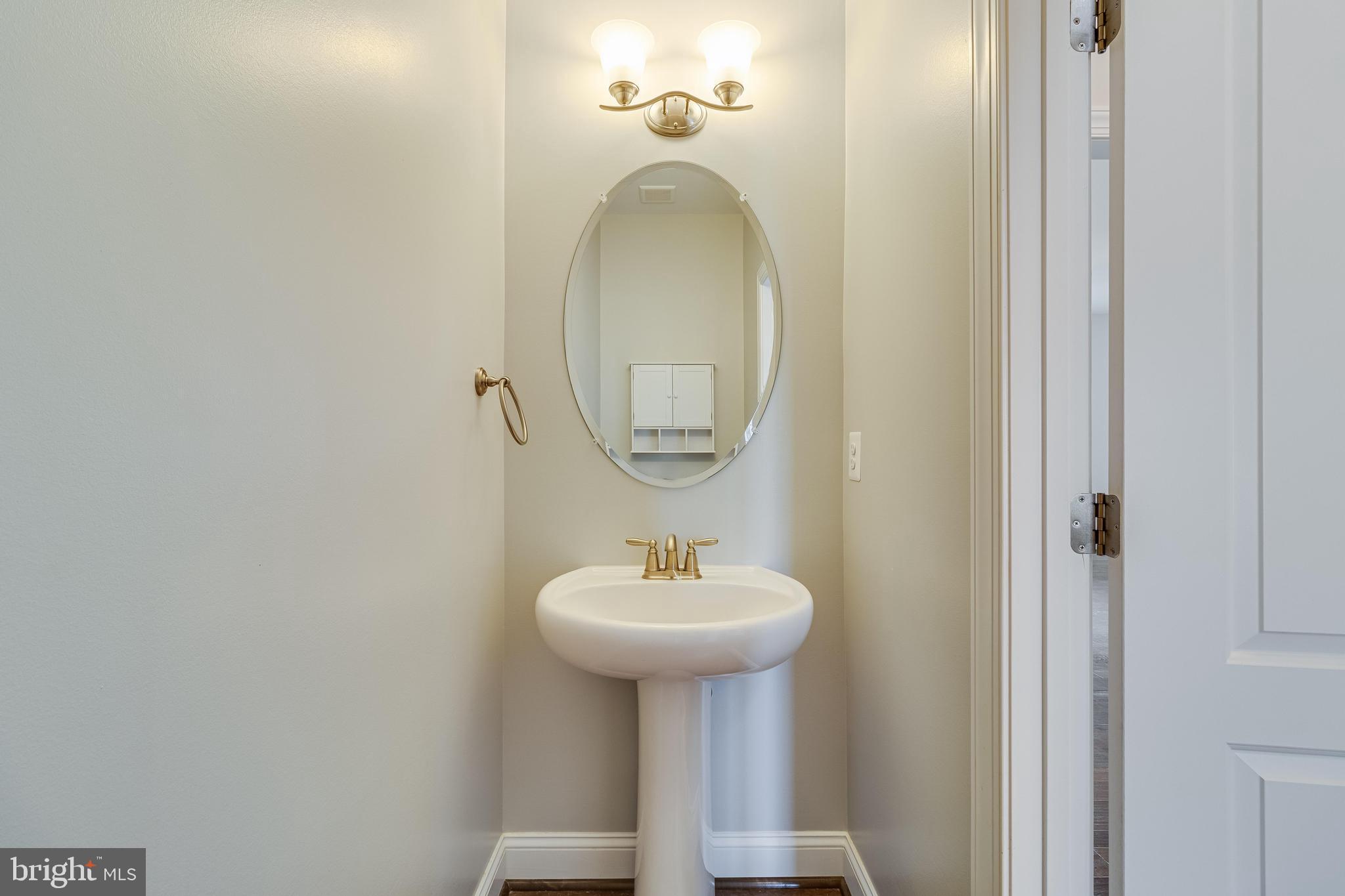 MEADOWS AT TOWN RUN - Residential Lease