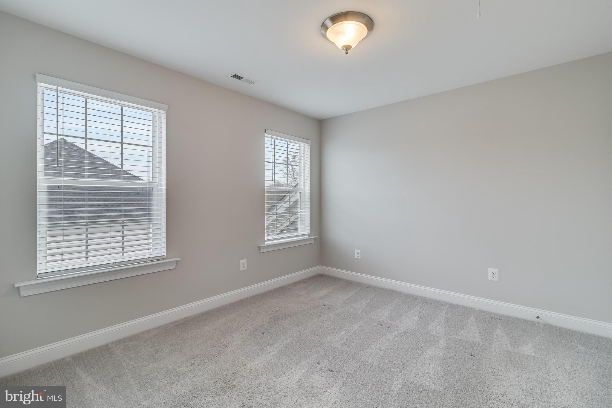 MEADOWS AT TOWN RUN - Residential Lease