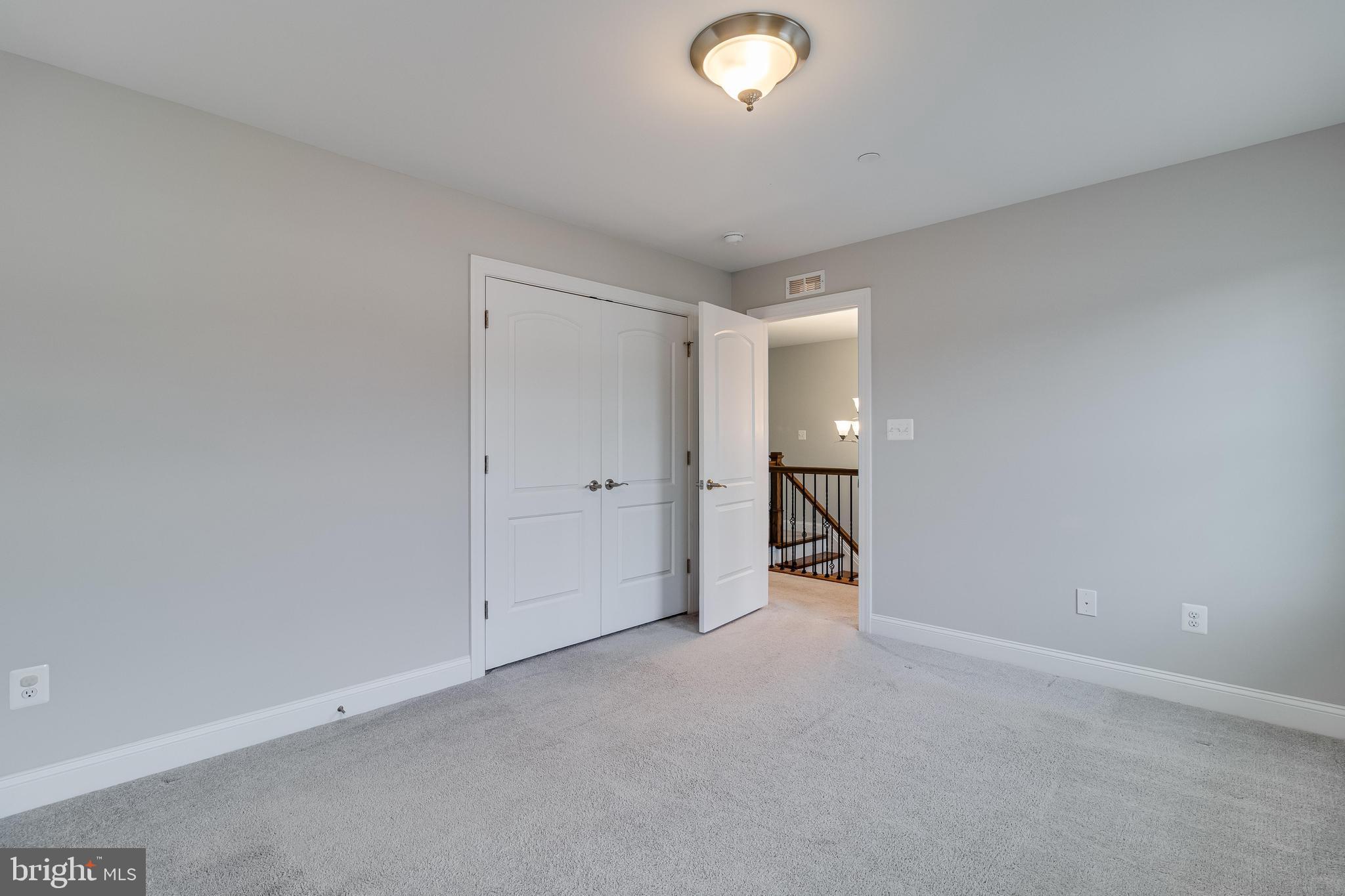 MEADOWS AT TOWN RUN - Residential Lease