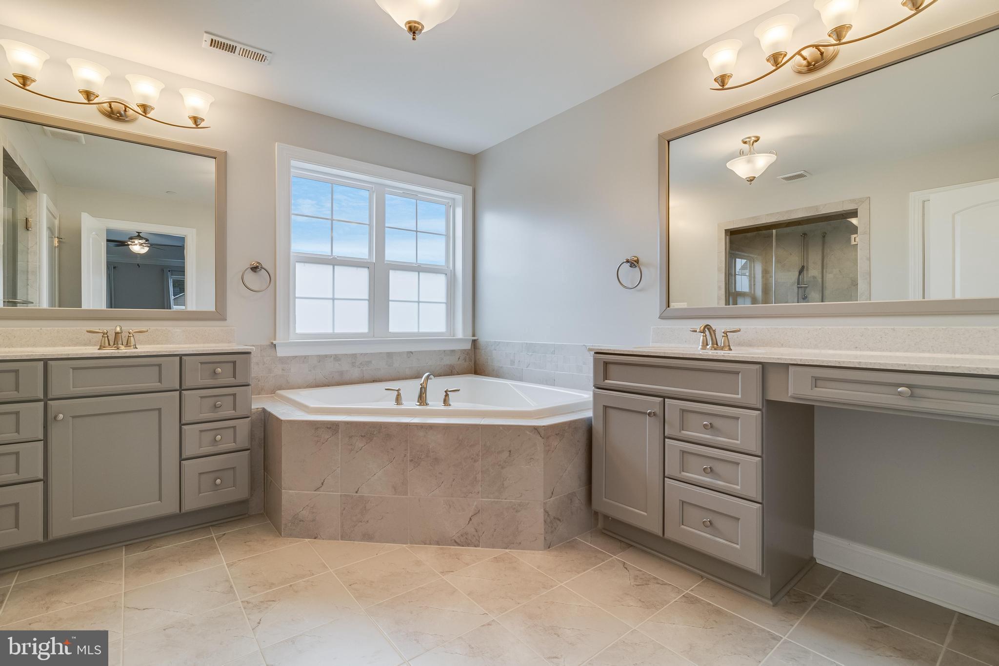 MEADOWS AT TOWN RUN - Residential Lease