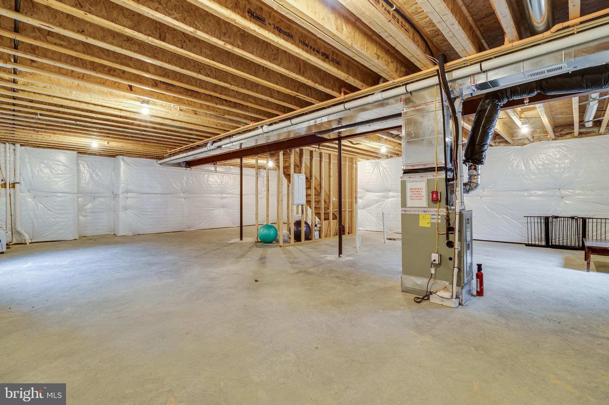 MEADOWS AT TOWN RUN - Residential Lease