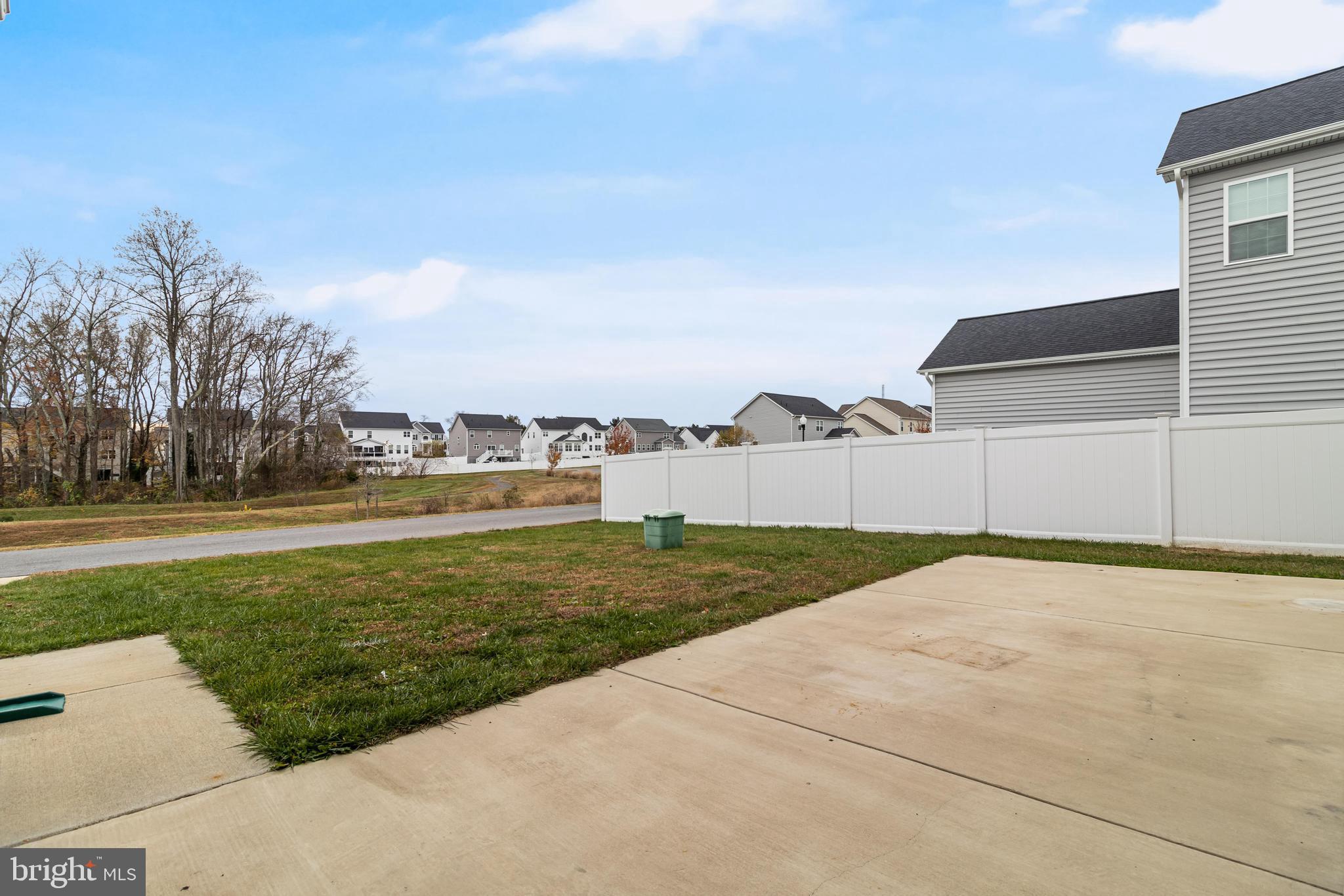 MEADOWS AT TOWN RUN - Residential Lease