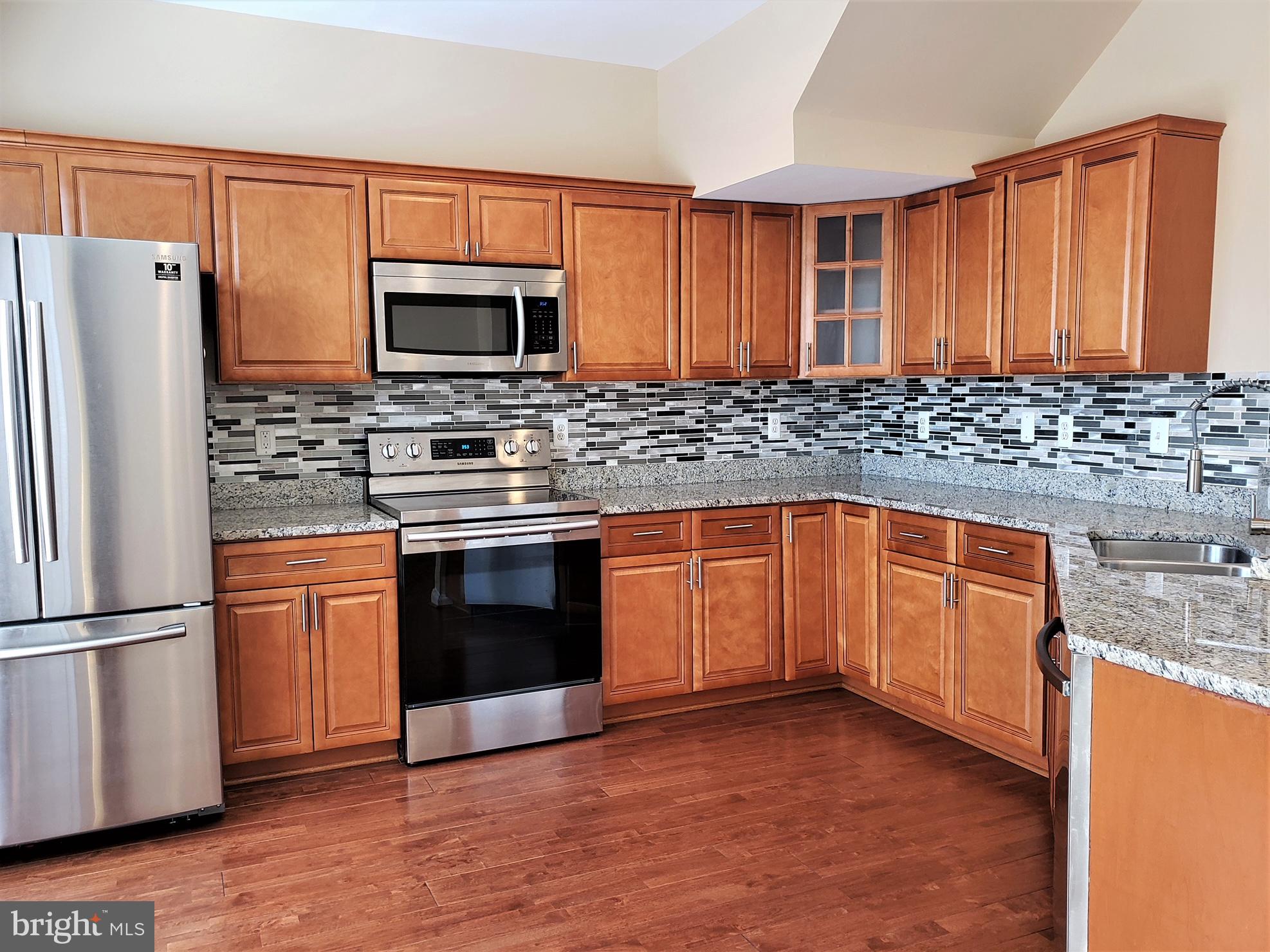 NORTHLAKE - Residential Lease