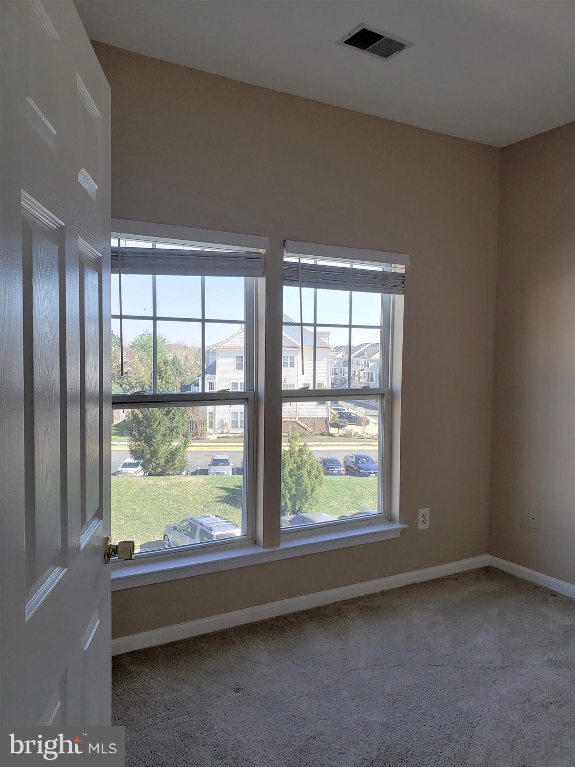 NORTHLAKE - Residential Lease