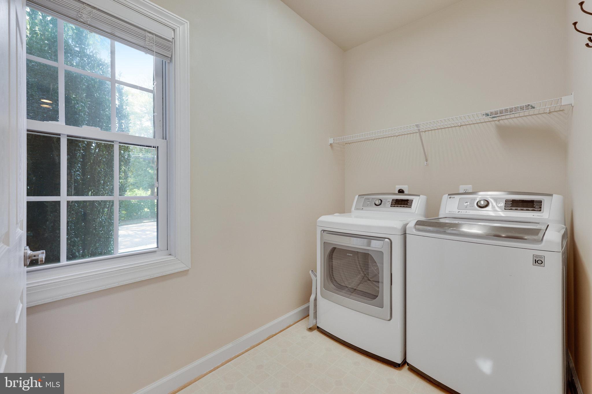 PIMMIT HILLS - Residential