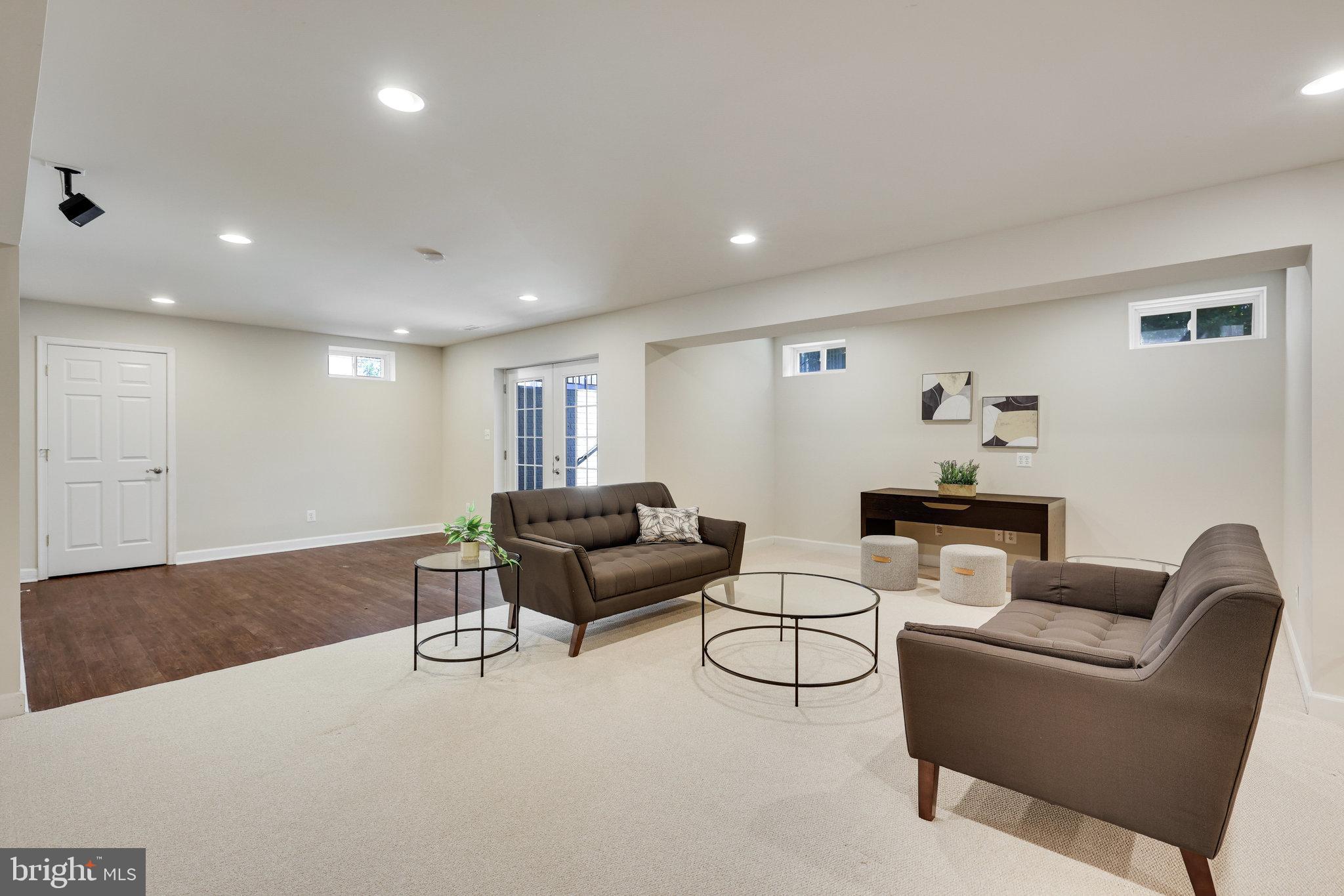 PIMMIT HILLS - Residential