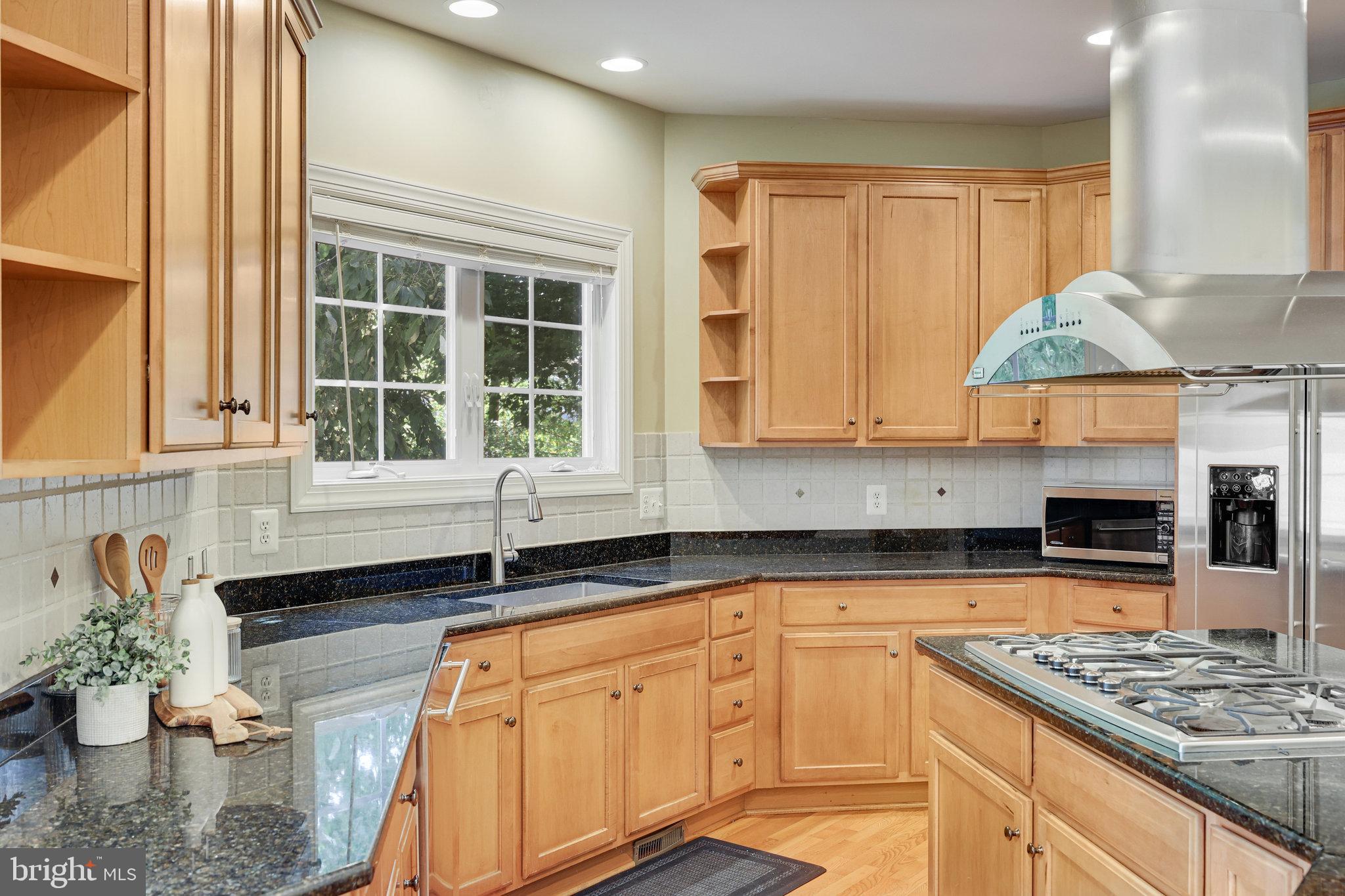 PIMMIT HILLS - Residential