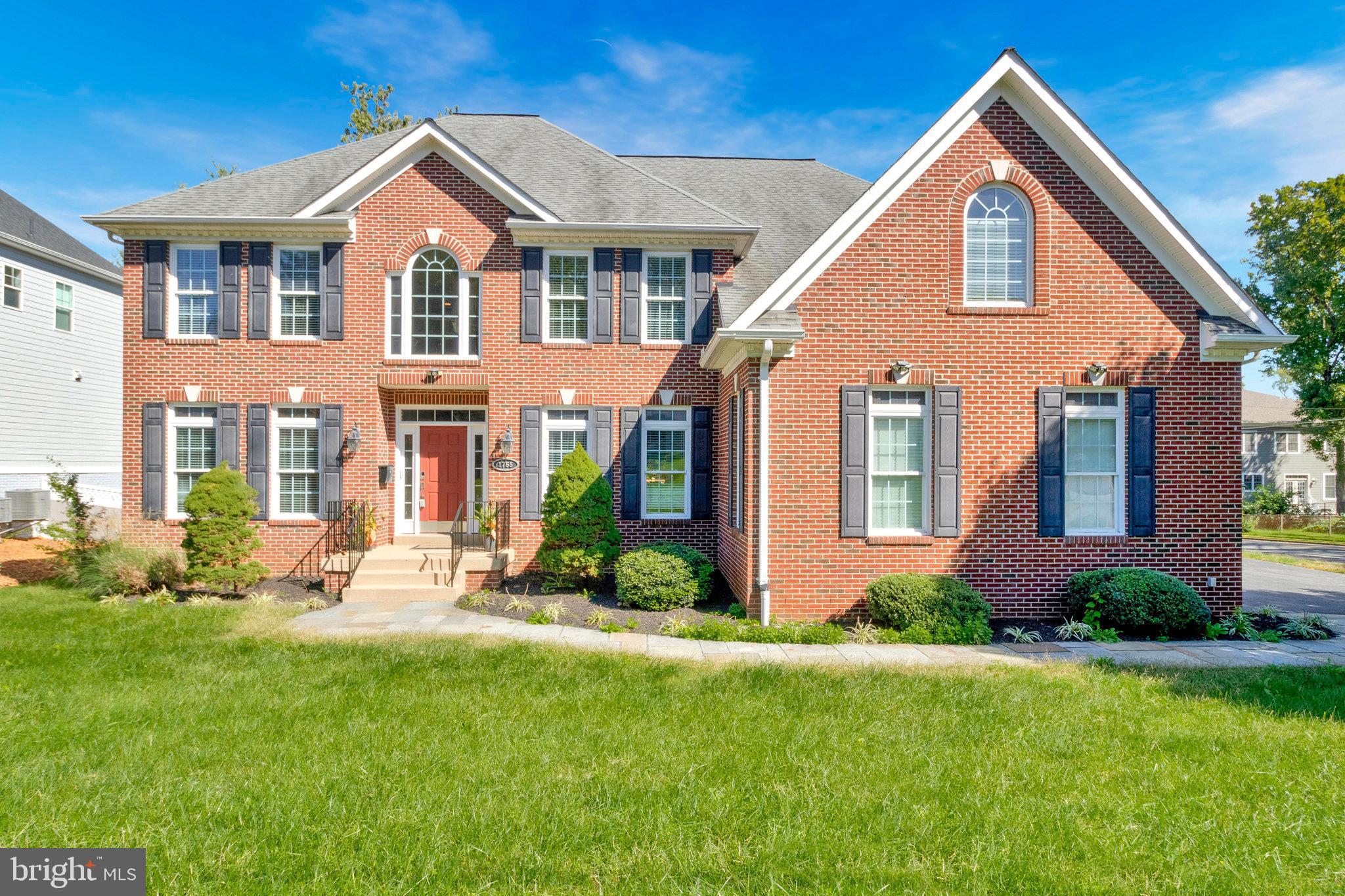 PIMMIT HILLS - Residential